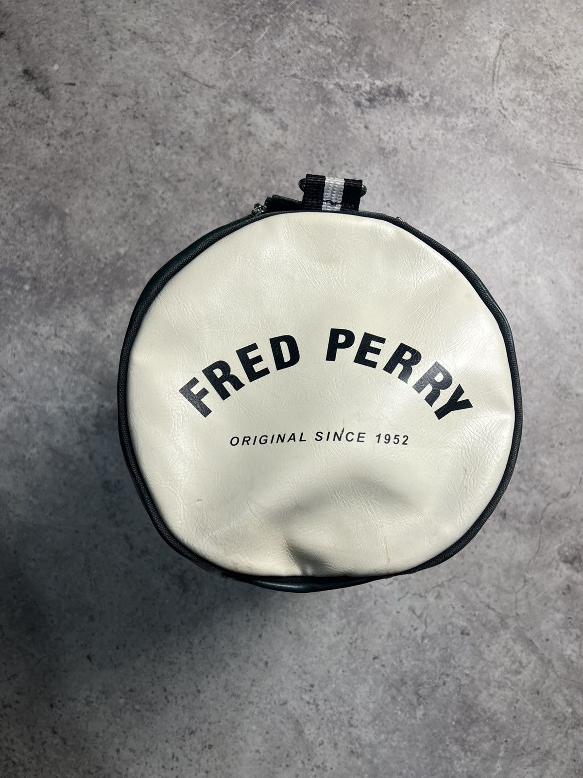 Fred Perry 💥Fred Perry vintage leather bag‼️ Size ONE SIZE - 3 Thumbnail