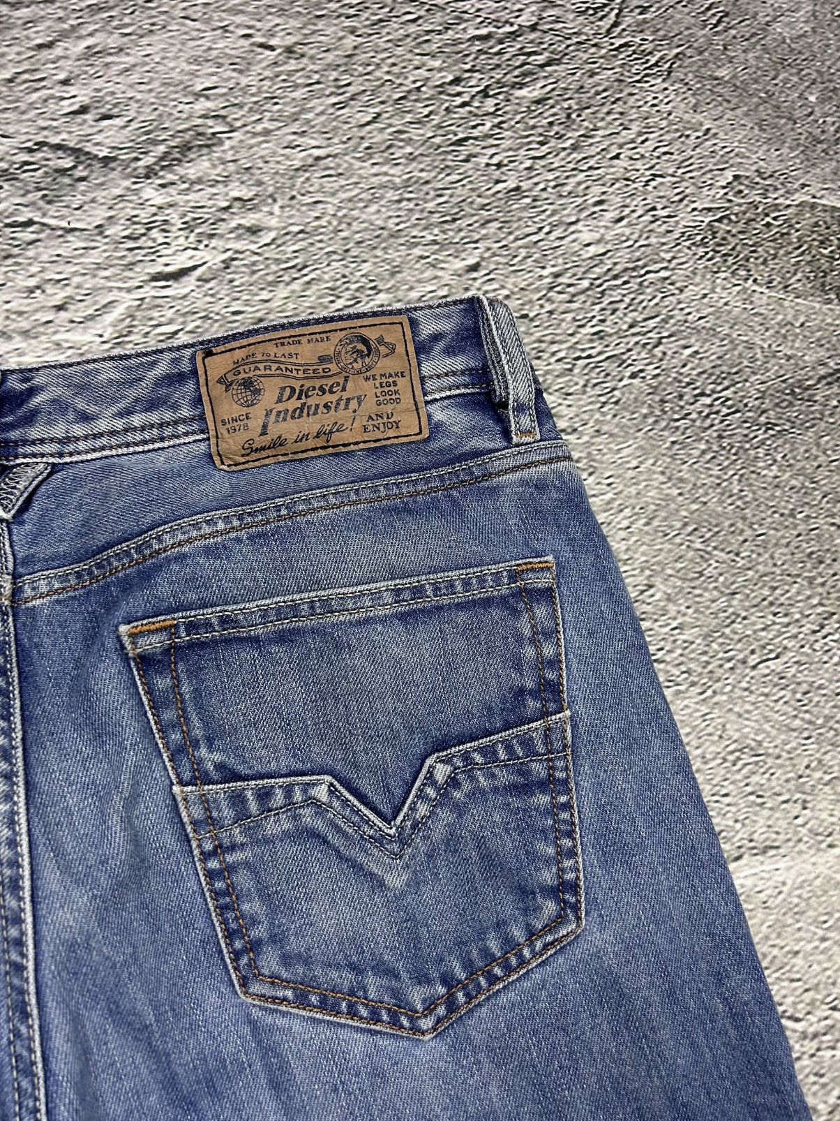 Diesel × Vintage Diesel jeans vintage blue Larkee Y2K navy straight Size US 31 - 2 Thumbnail