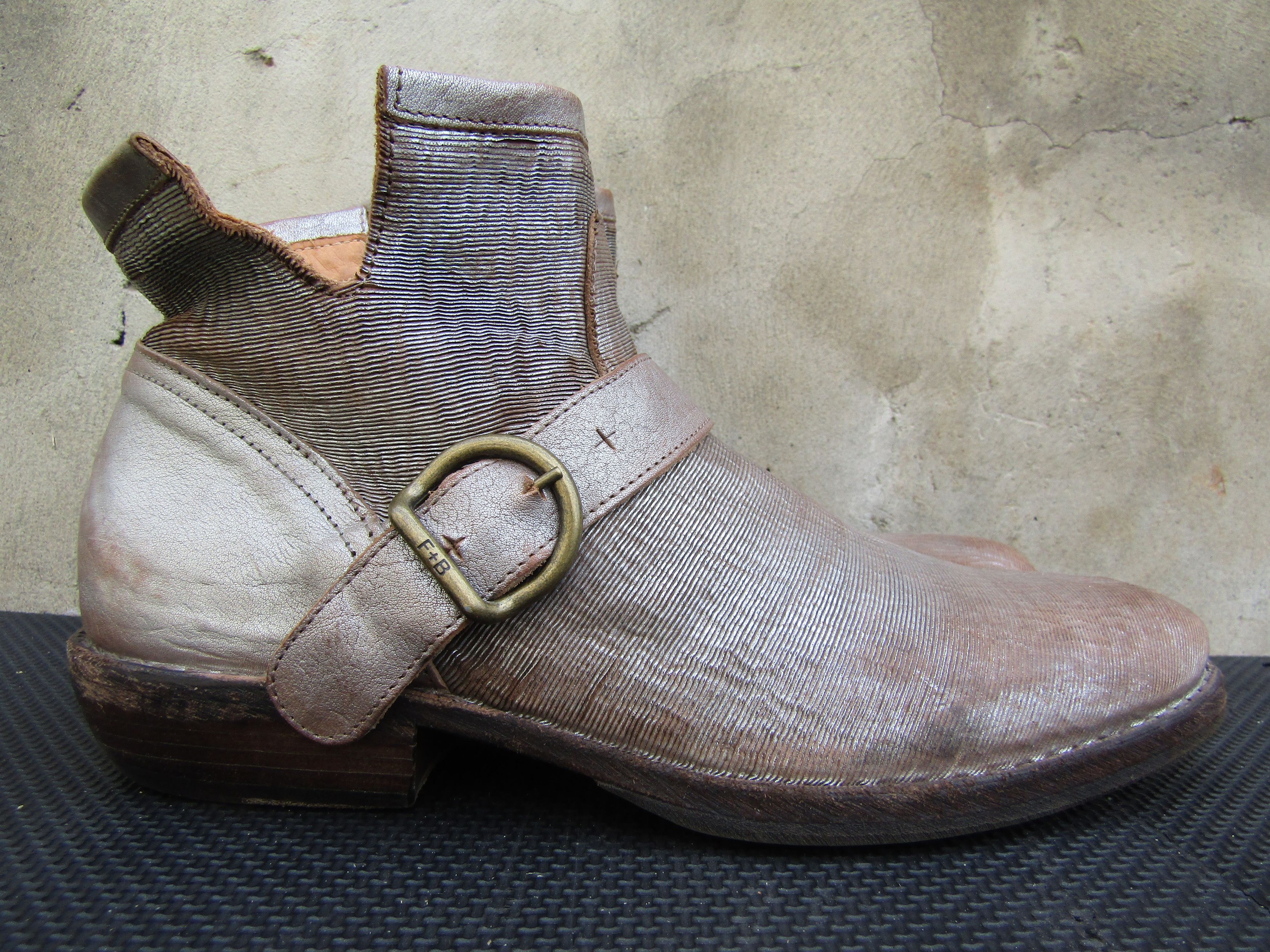 Fiorentini + Baker Fiorentini + Baker Silver Eternity Ankle Leather Cuban Heel Size US 10 / IT 40 - 2 Thumbnail