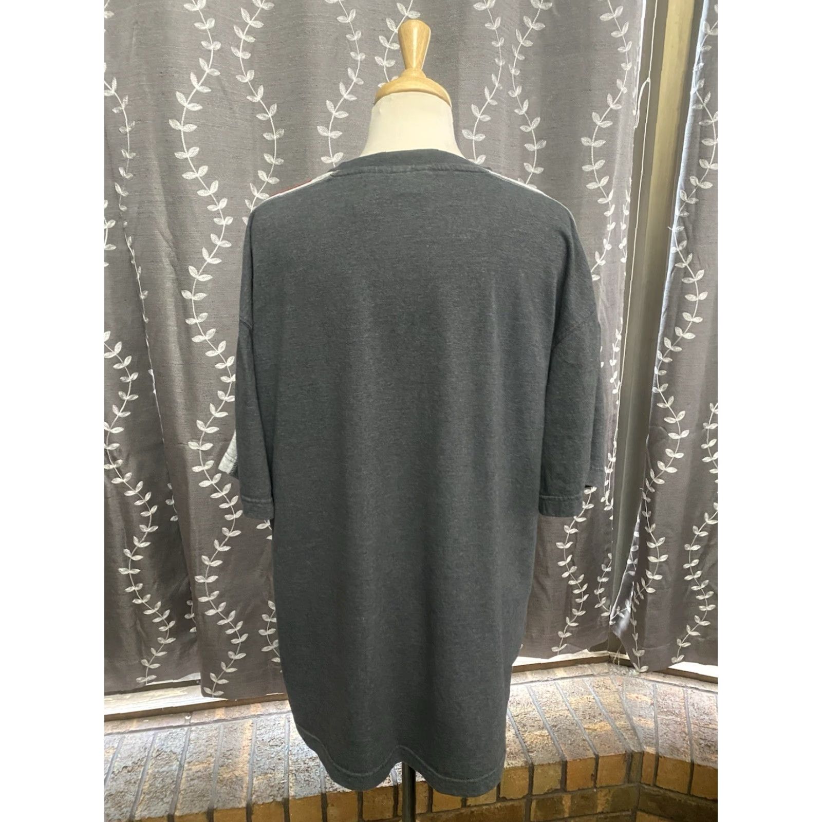 Bugle Boy VINTAGE Bugle Boy Graphic Print T-Shirt Skulls Stripe Sleeve Men’s Large Gray Cotton Crew Neck Short Sleeve Mens Size US L / EU 52-54 / 3 - 3 Thumbnail
