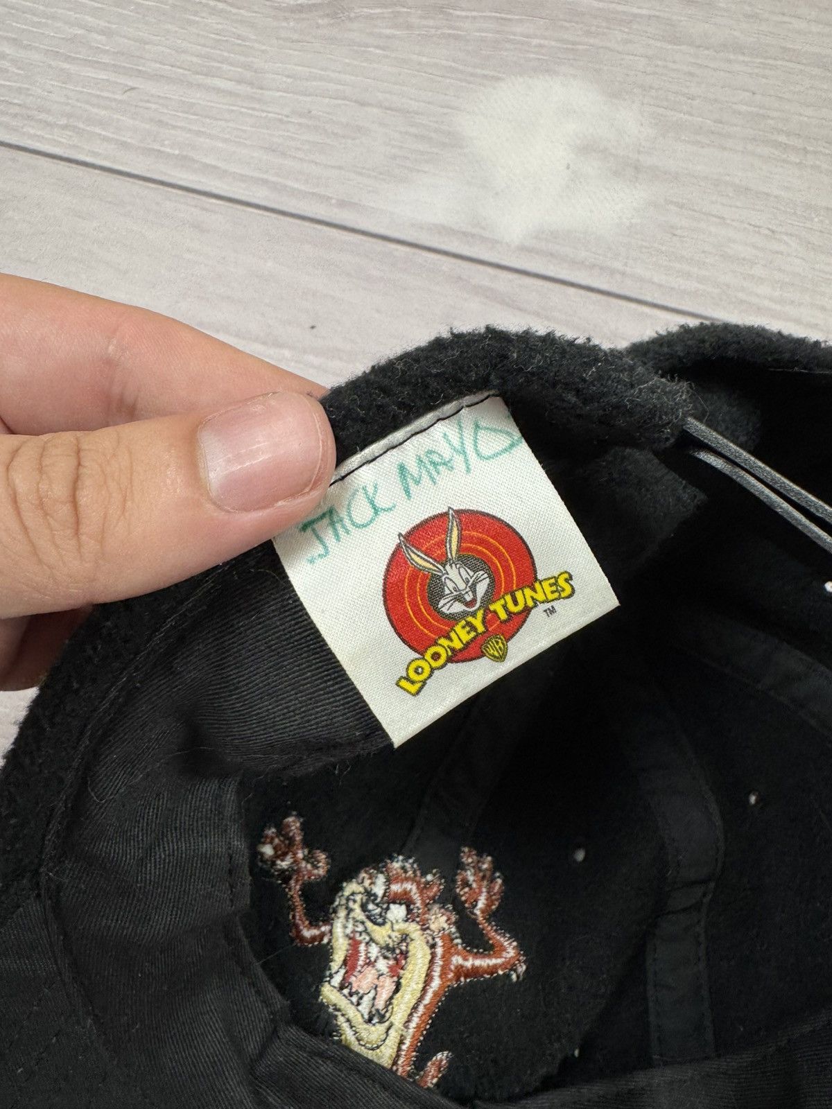 Vintage Vintage 90s Looney Tunes Taz Tasmanian Devil Baseball Cap Size ONE SIZE - 9 Thumbnail