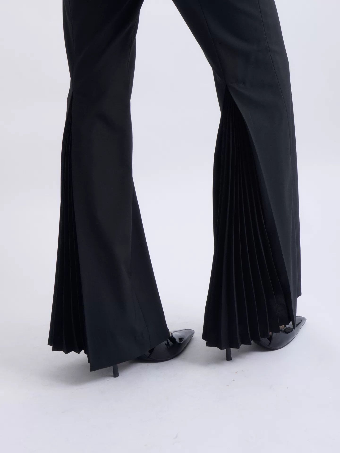 Jean Paul Gaultier Jean Paul Gaultier 00s Women's Black Pleated Flare Pants Size 26" / US 2 / IT 38 - 7 Thumbnail