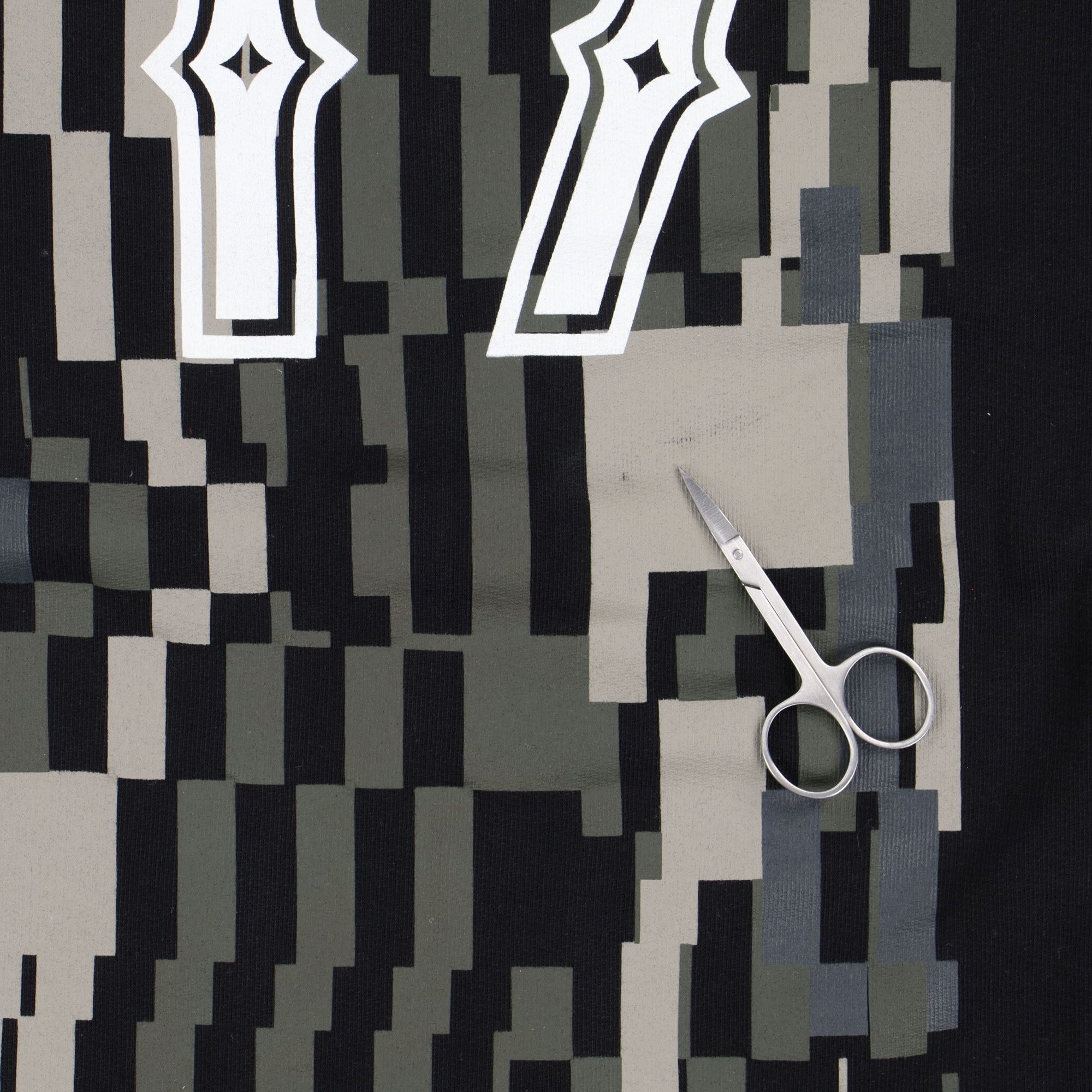 Givenchy Black Camo 17 Print Sweatshirt Size US M / EU 48-50 / 2 - 6 Thumbnail