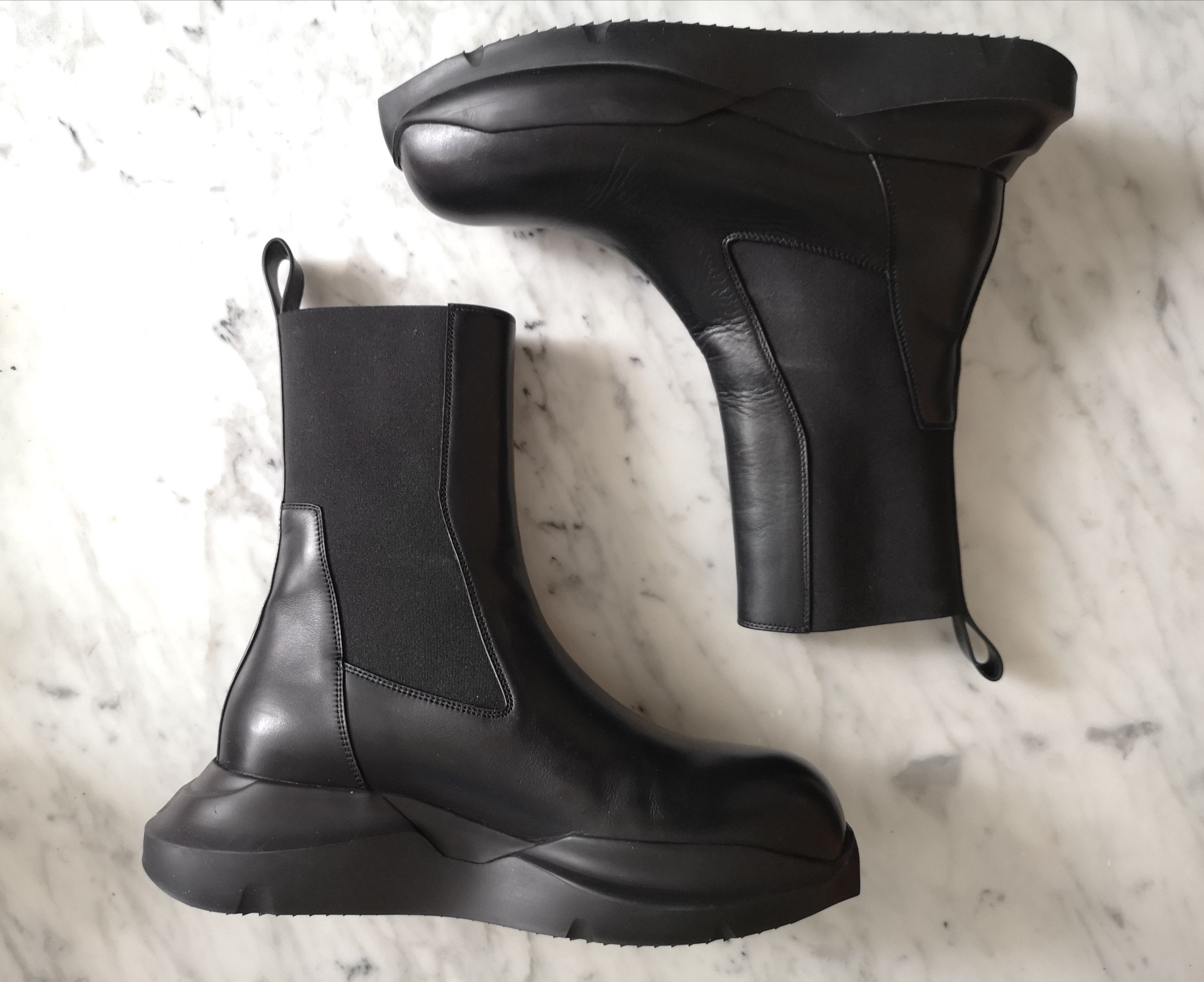 靴 rick owens geth beatle 42 Rick Owens Black Suede Geth Beatle Chelsea Boots – FyouGrails