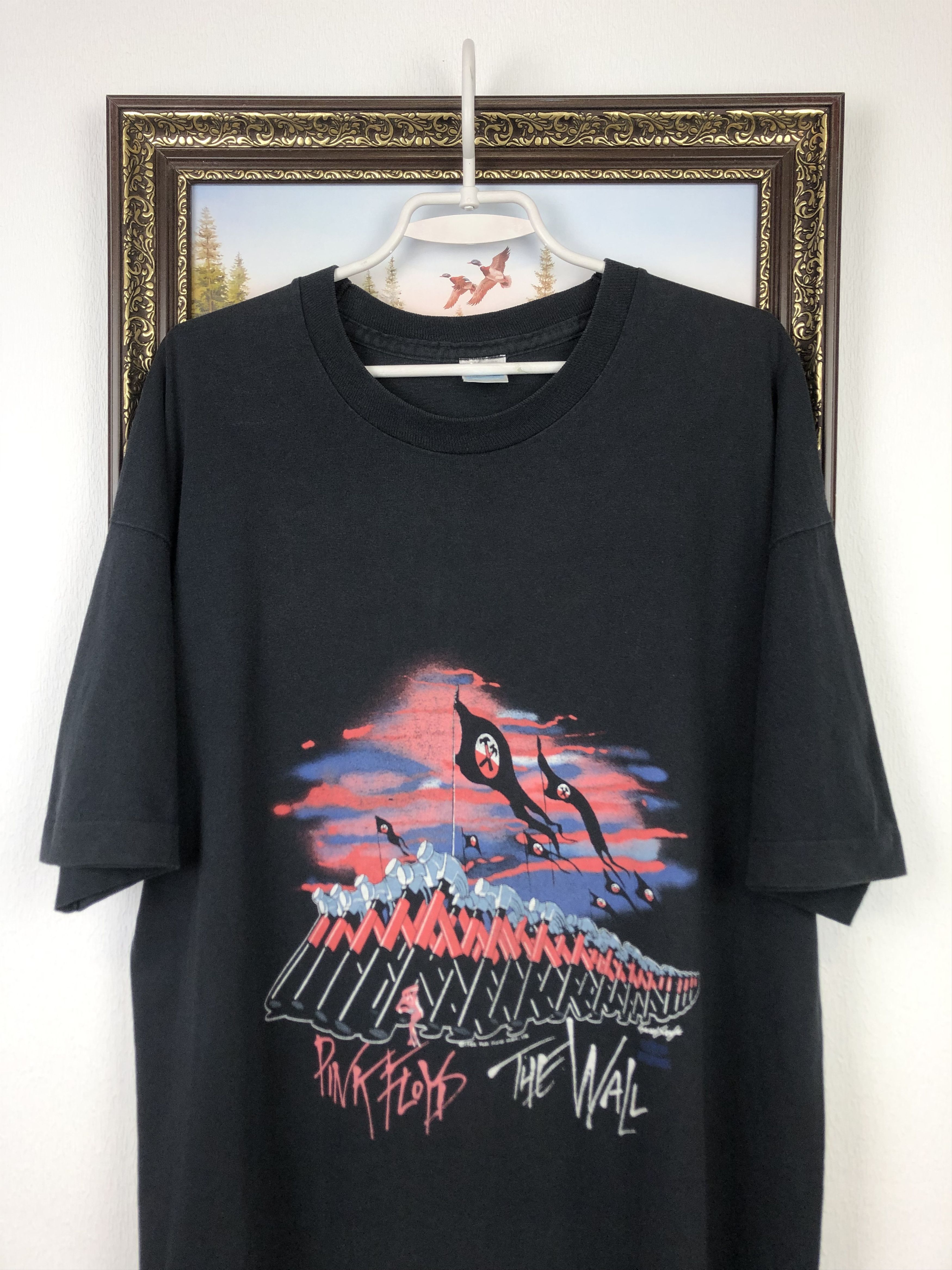 Vintage Vintage 80's Pink Floyd The Wall Marching Hammers Tee Shirt Size US XL / EU 56 / 4 - 2 Thumbnail