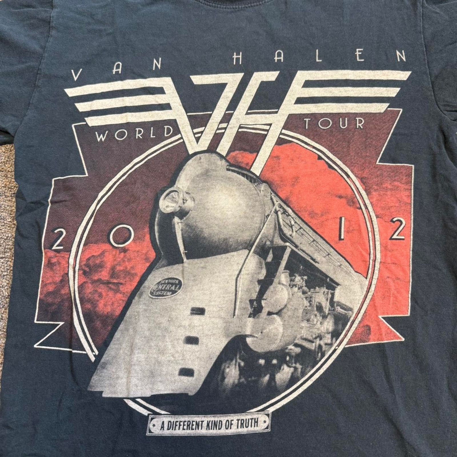 Gildan Van halen 2012 tour shirt Size S / US 4 / IT 40 - 2 Thumbnail
