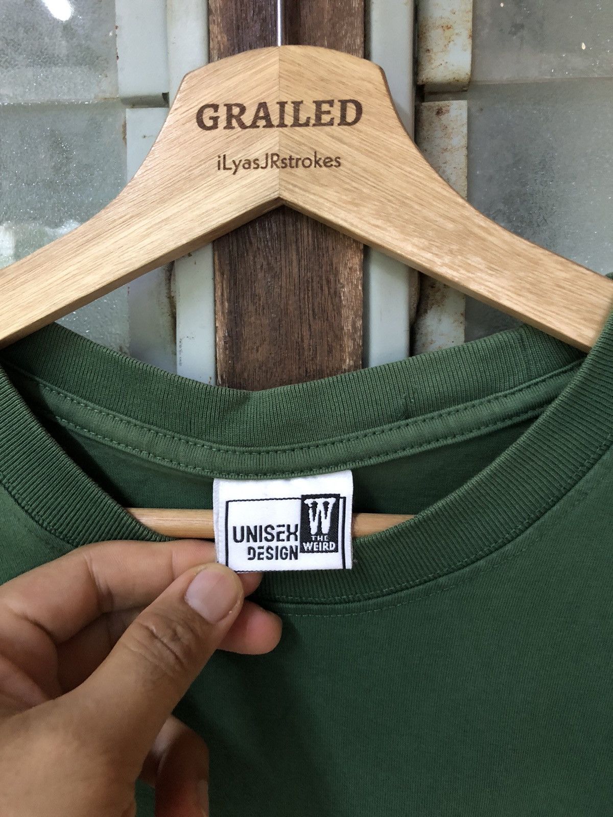 Vintage Vintage The Weird Studio Streetwear Faded Shirt Tee Size US XL / EU 56 / 4 - 13 Thumbnail