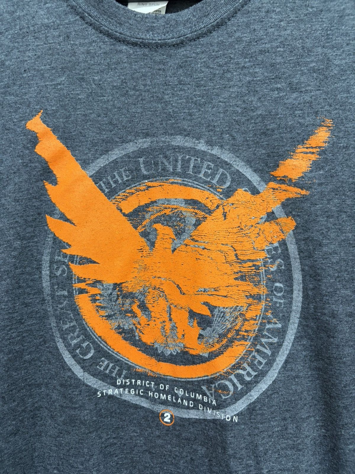Gildan THE DIVISION 2 TOM CLANCY’S GAMING PROMO TEE GILDAN Size US M / EU 48-50 / 2 - 5 Thumbnail