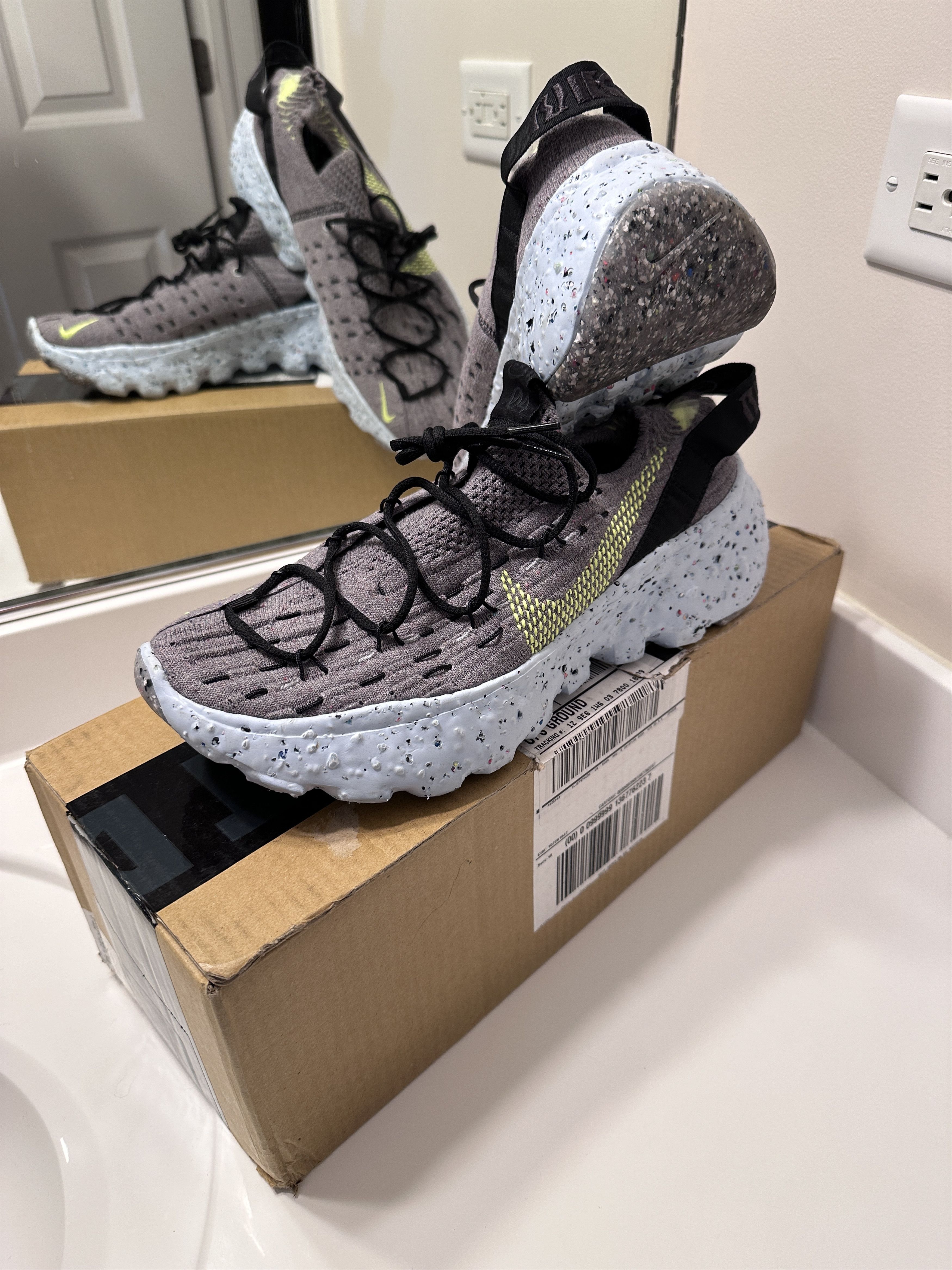 Nike Nike Space Hippie 04 Size US 9.5 / EU 42-43 - 3 Thumbnail