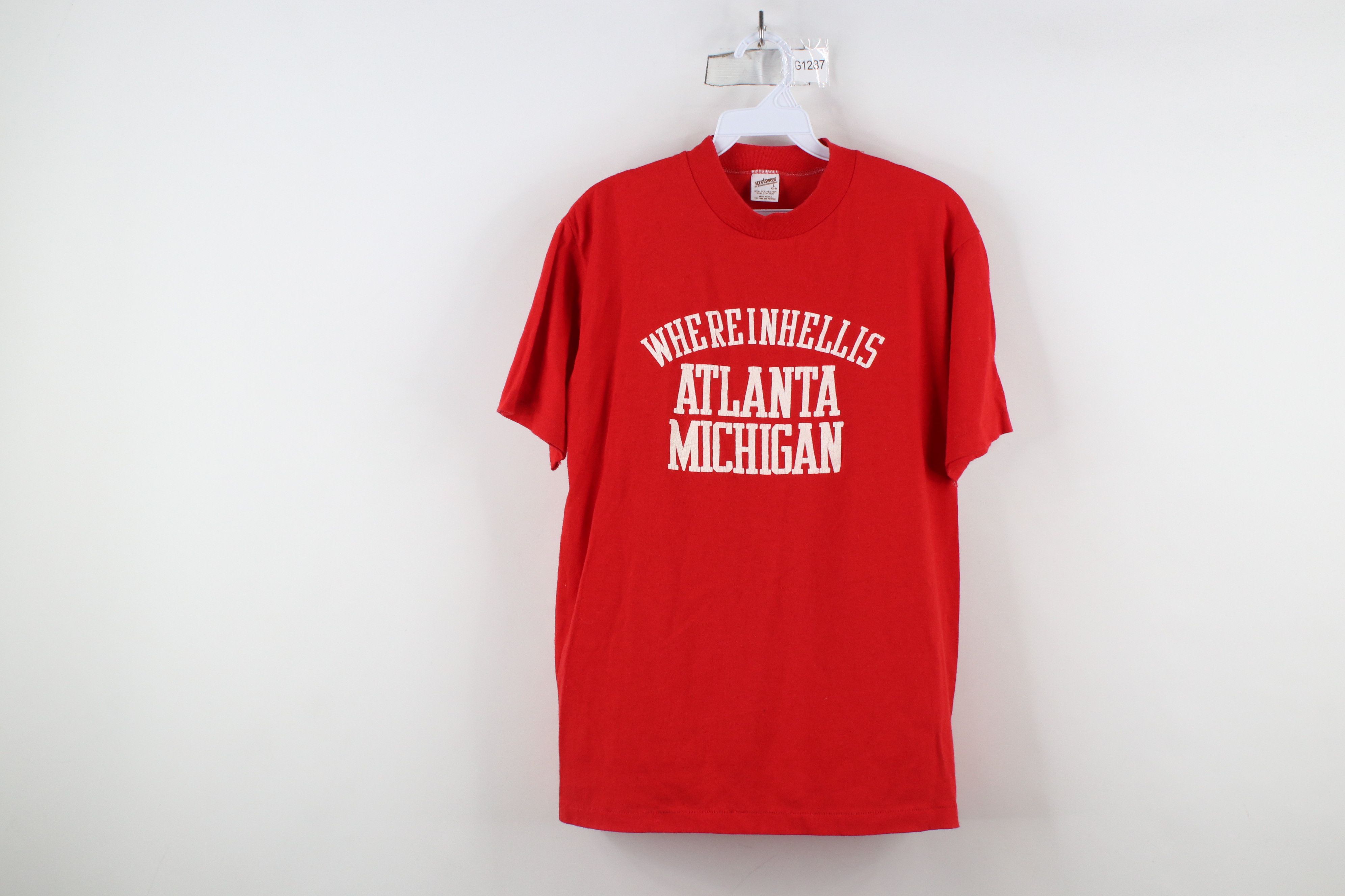 Vintage Vintage 70s In The Hell Is Atlanta Michigan T-Shirt Red USA Size US L / EU 52-54 / 3 - 1 Thumbnail