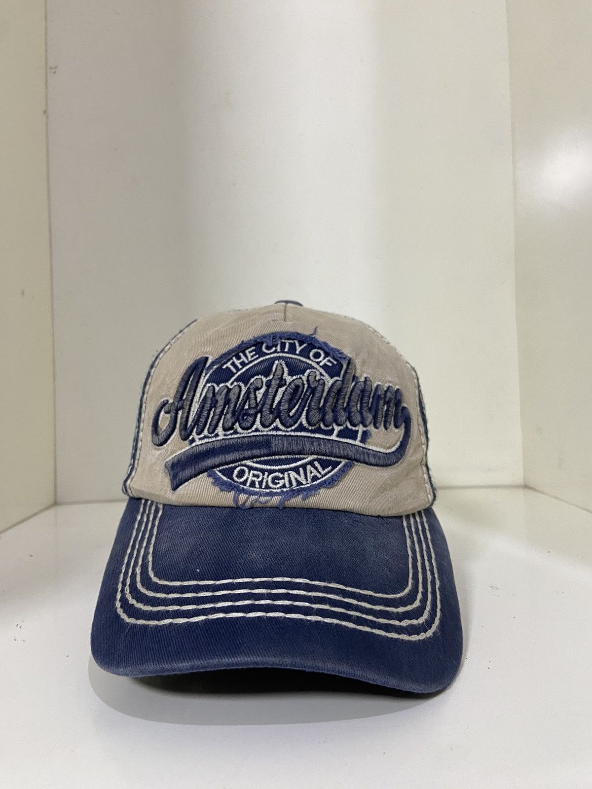Robin Ruth Vintage robin Ruth trucker hat Size ONE SIZE - 1 Thumbnail