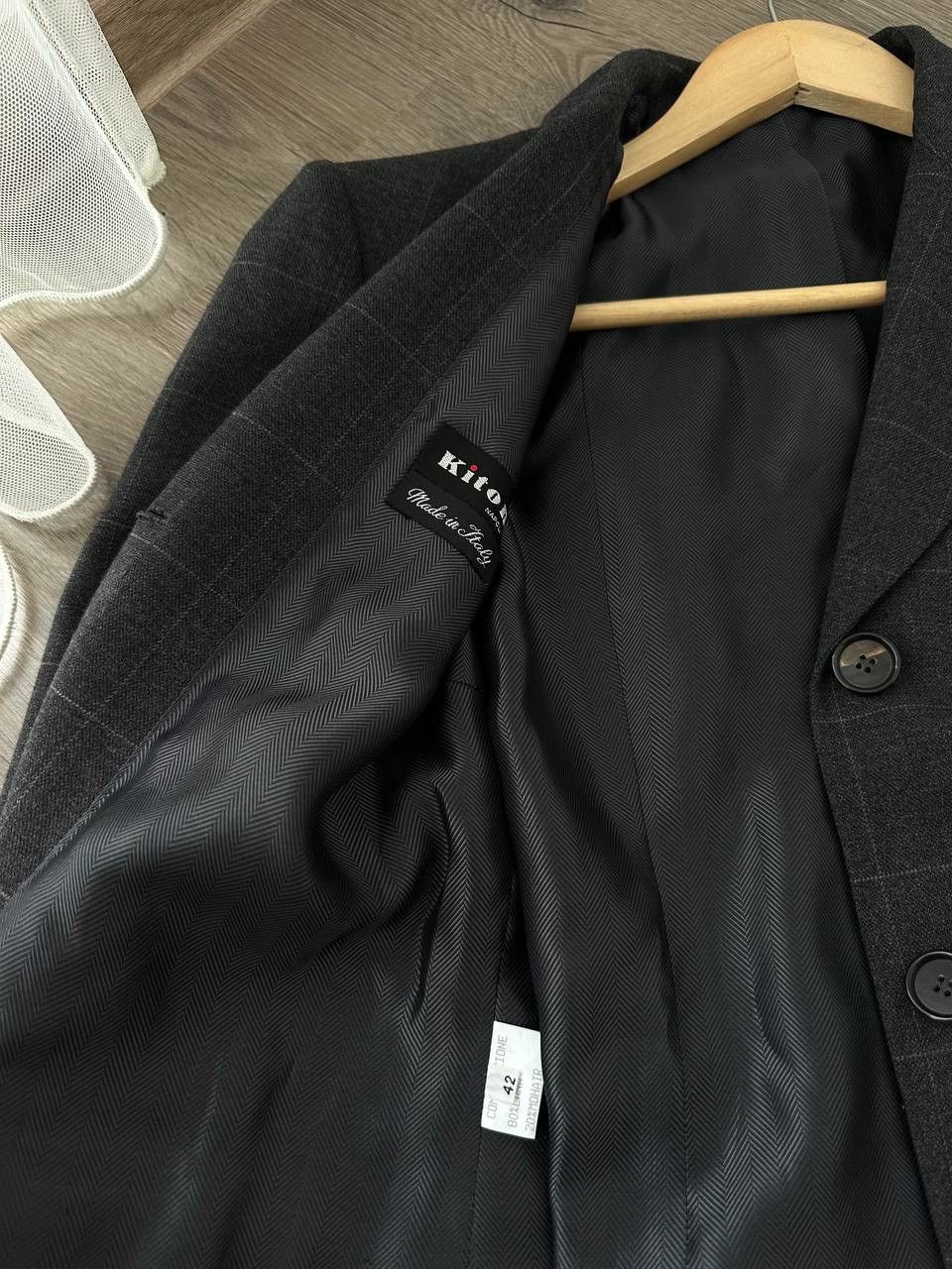 Kiton × Vintage Vintage Kiton Gray Women's Blazer Skirt Suit Lana Mohair Size M / US 6-8 / IT 42-44 - 10 Thumbnail
