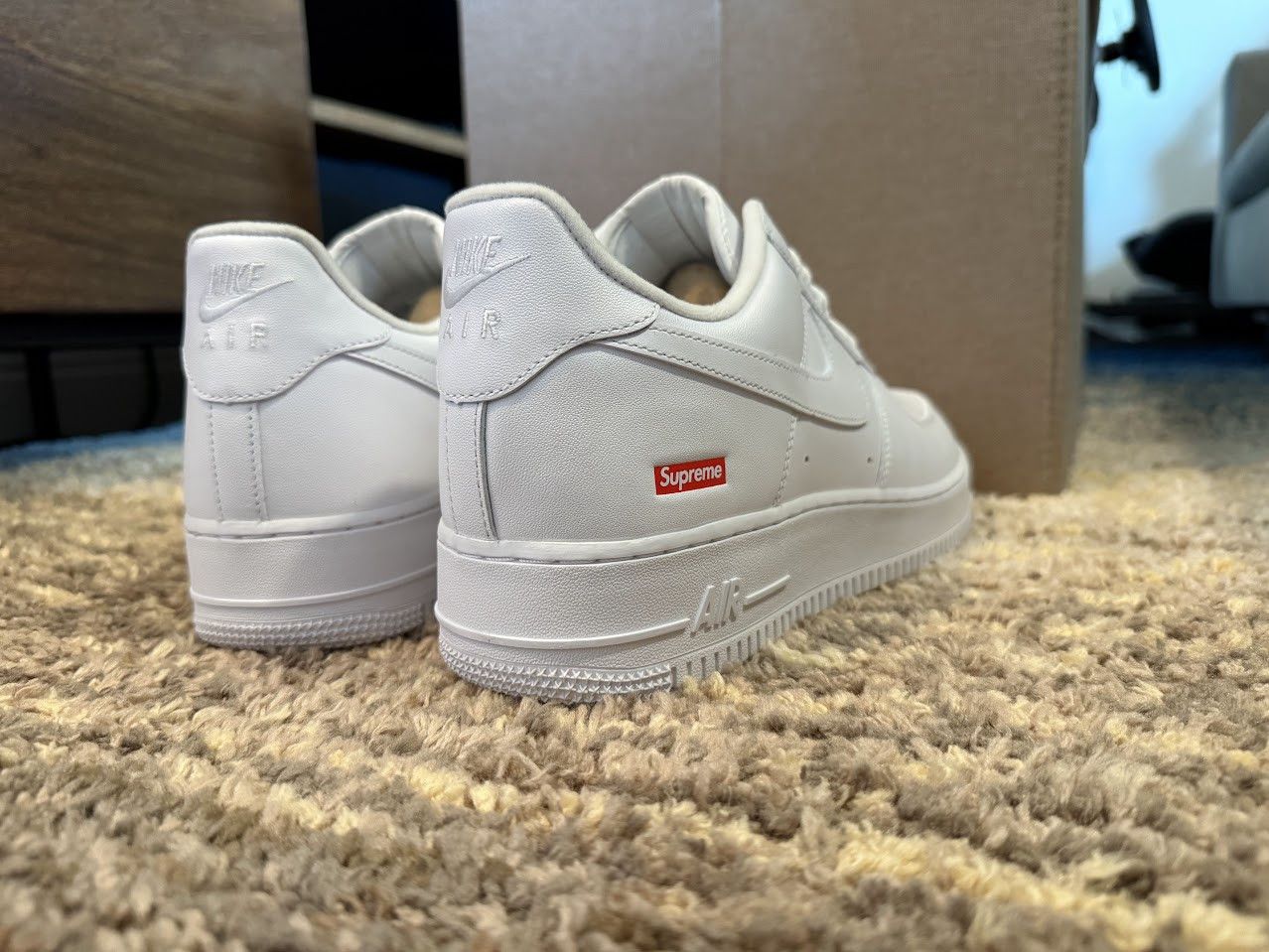 Nike × Supreme `Supreme x Nike Air Force 1 Low White DS Size 12 SS20 Size US 12 / EU 45 - 9 Thumbnail