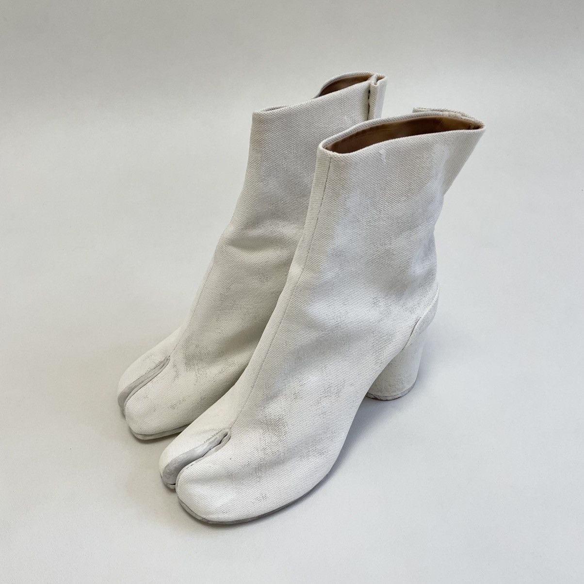 Maison Margiela White Painted Canvas Tabi Boots Size US 10 / IT 40 - 5 Thumbnail