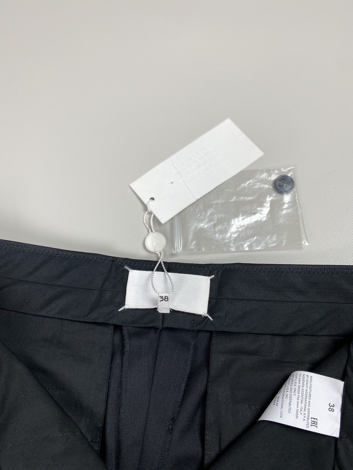 Maison Margiela BNWT! Maison Margiela runaway cropped dress pants trousers Size 26" / US 2 / IT 38 - 13 Thumbnail