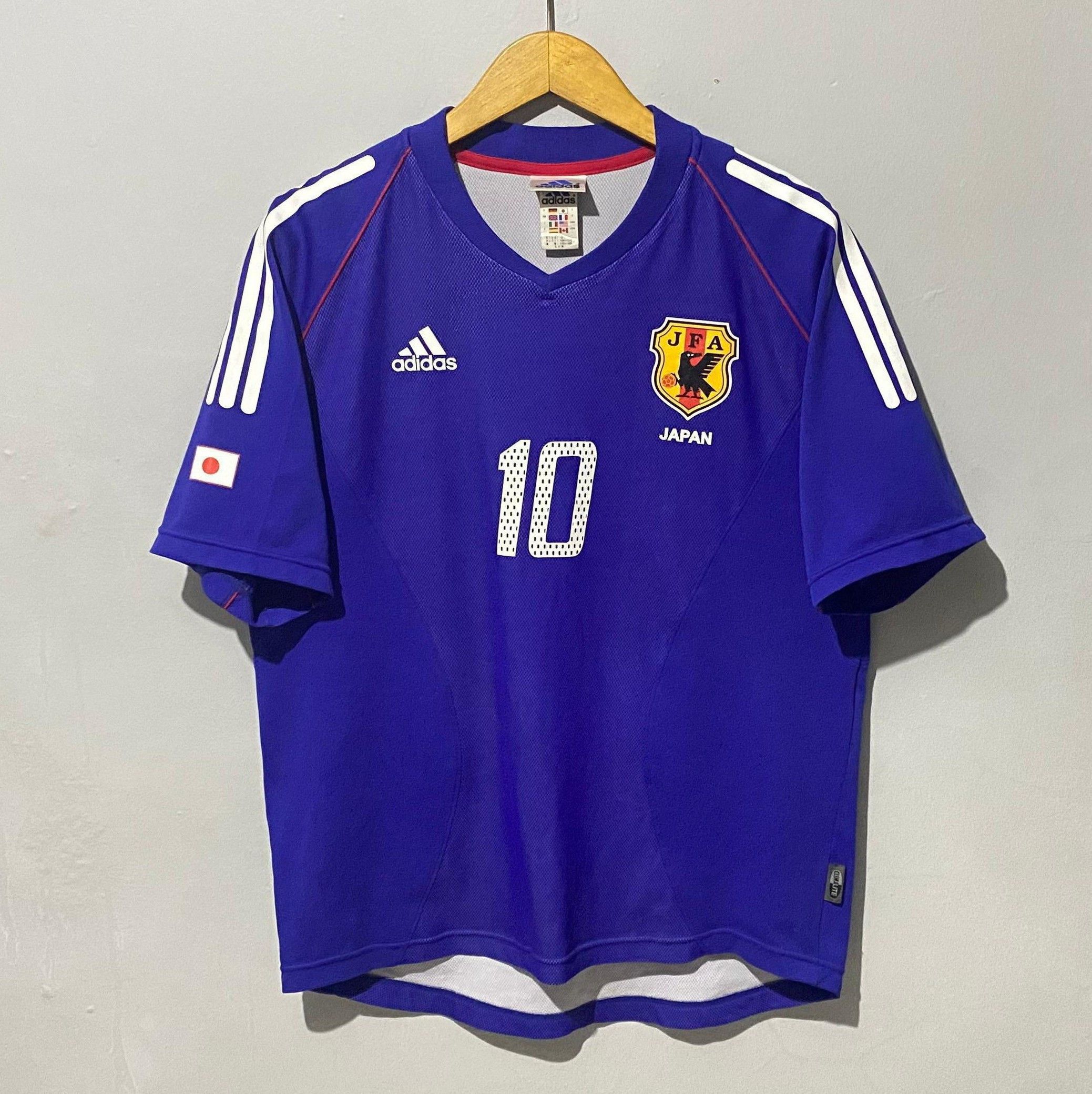 Adidas Japan 2002 Home Jersey Captain Tsubasa Edition Size US XL / EU 56 / 4 - 1 Thumbnail
