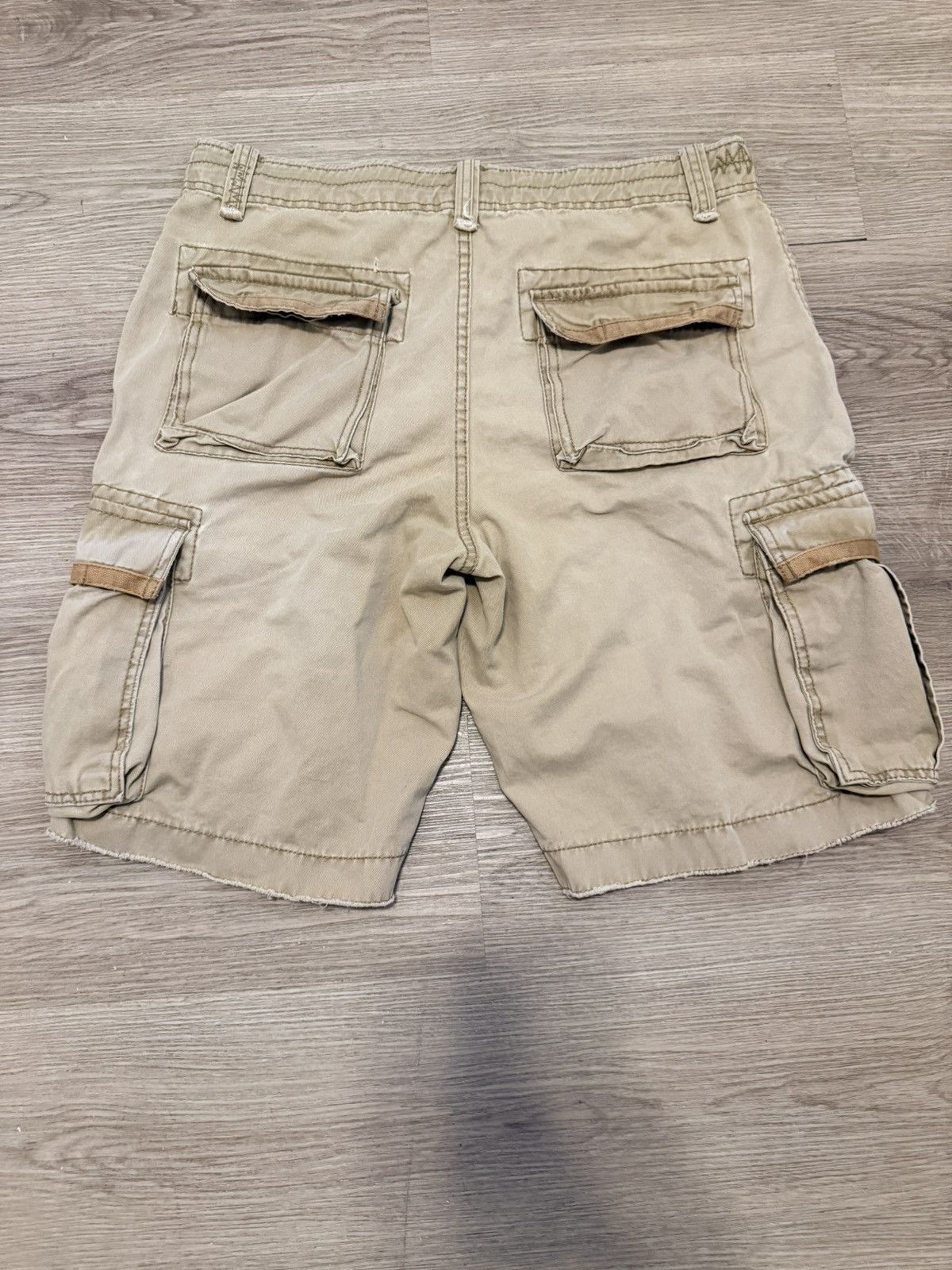 Aeropostale Y2K khaki Aeropostale cargo shorts Size US 36 / EU 52 - 4 Thumbnail