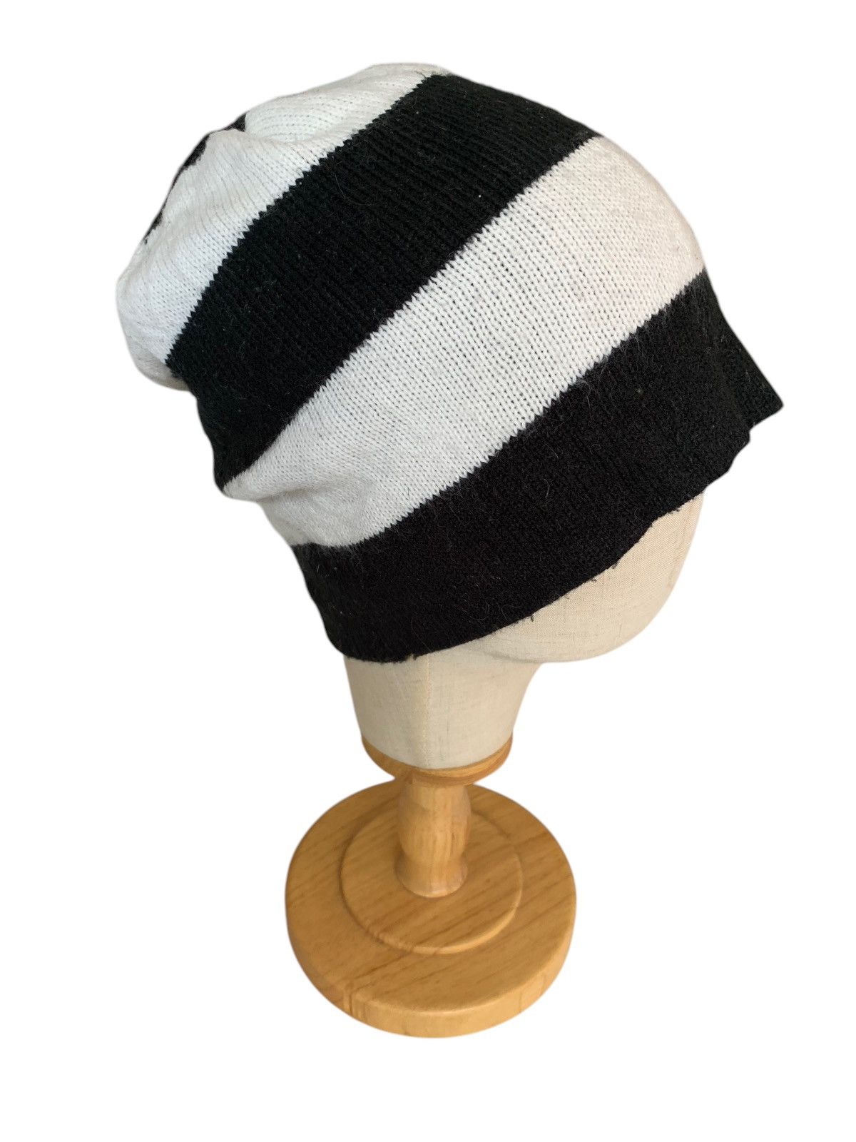 Volcom Stripe Volcom Black&White Rare Hairy Streetwear Beanie Hats Size ONE SIZE - 3 Thumbnail