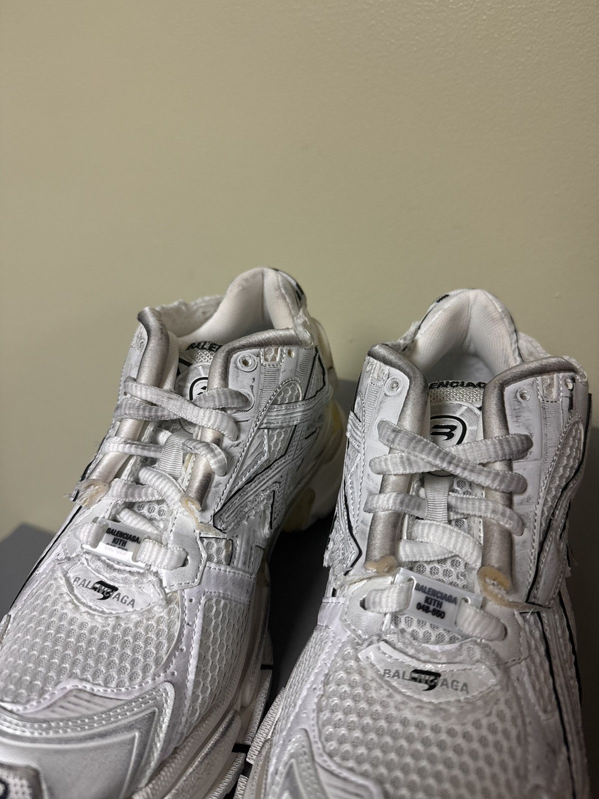 Balenciaga Balenciaga White Kith Runner 38 LIMITED Size US 6 / EU 39 - 6 Thumbnail