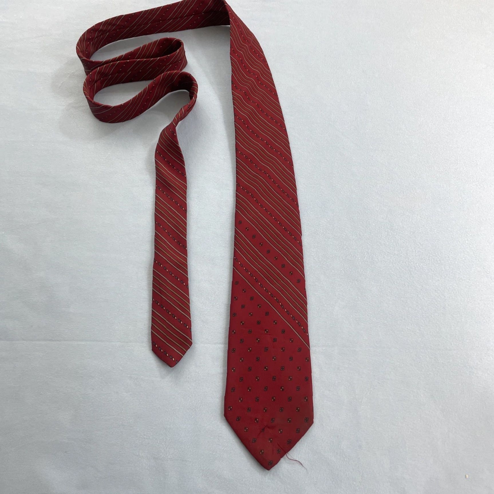 MCM VINTAGE Gino Pompeii Tie Silk Made Italy MCM Graphic Western Neck Tie 100% Silk Red Adult Men Size ONE SIZE - 7 Thumbnail