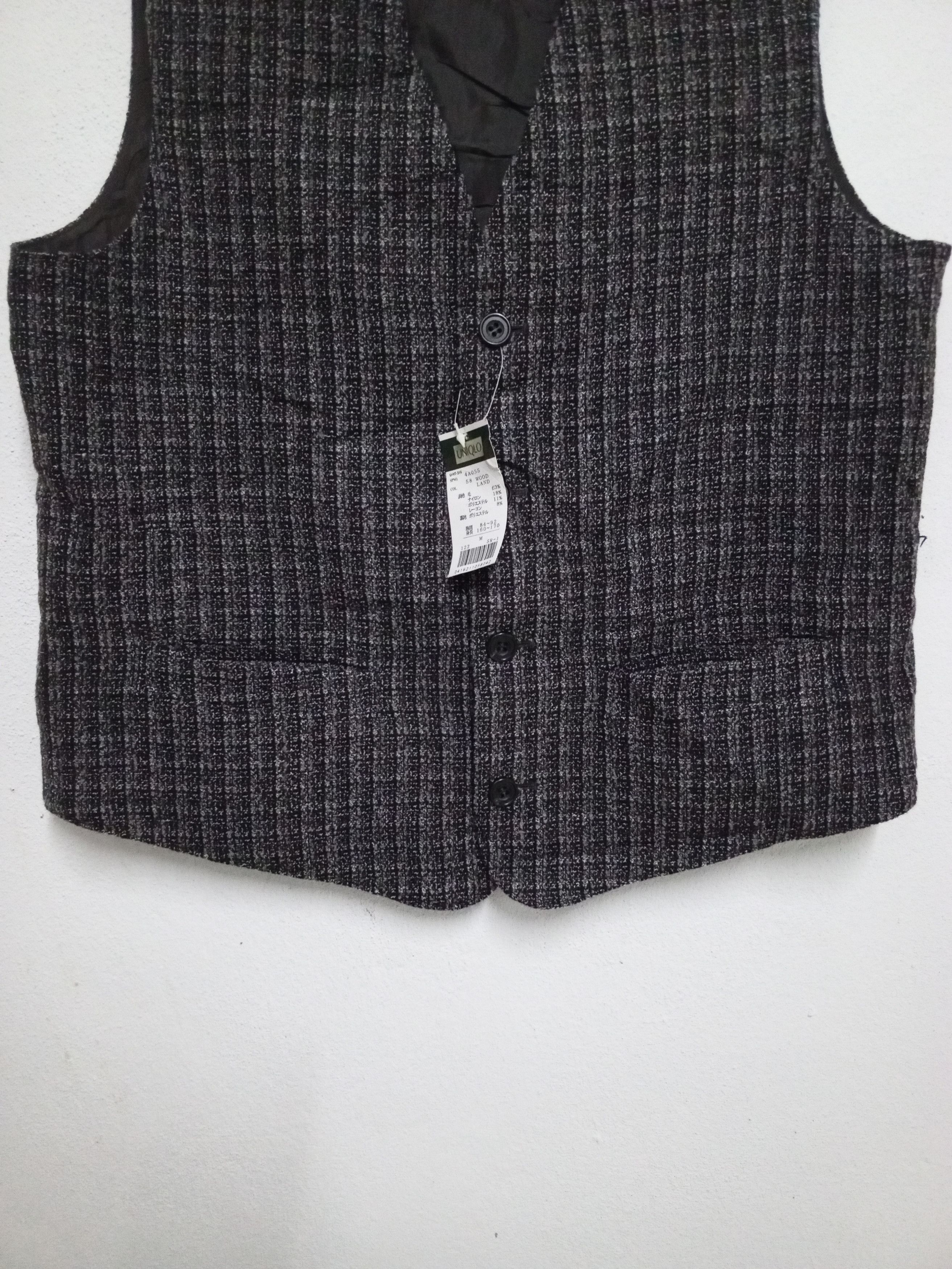 Uniqlo { VINTAGE UNIQLO VEST } Size US M / EU 48-50 / 2 - 5 Thumbnail