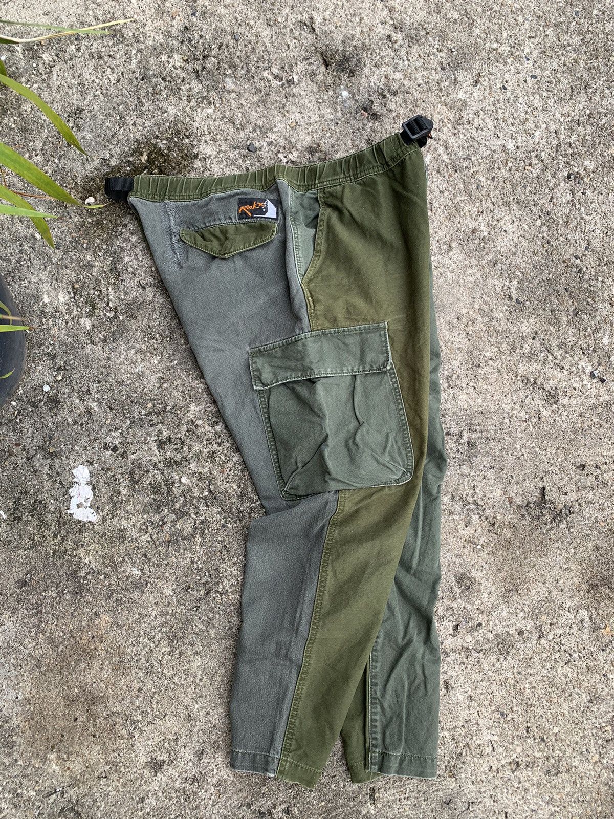 Sage De Cret 🔥Rare🔥 Rokx x Sage de cret collaboration cargo pants Size US 34 / EU 50 - 15 Thumbnail