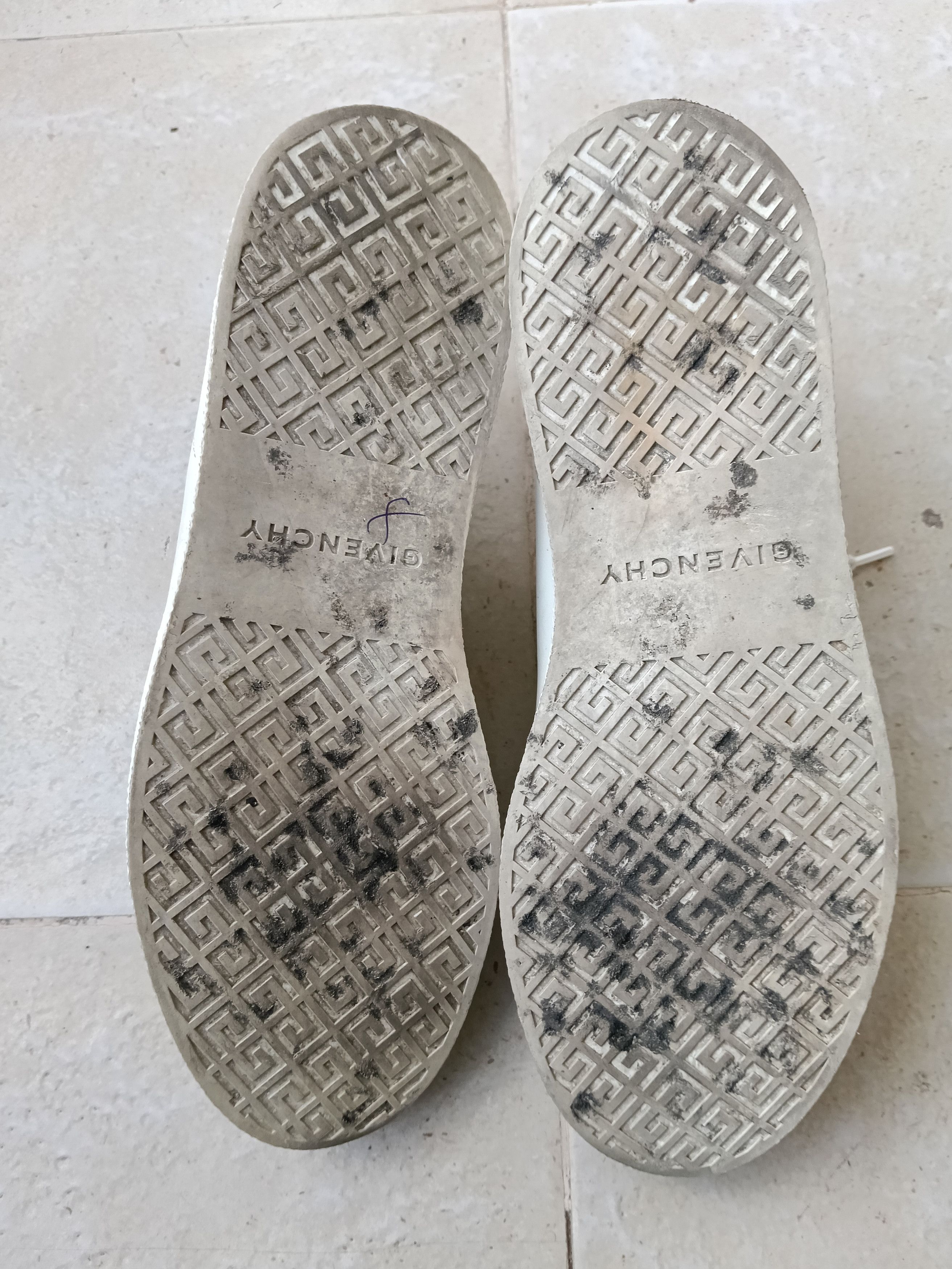 Givenchy Givenchy town leather sneakers Size US 8 / EU 41 - 9 Thumbnail