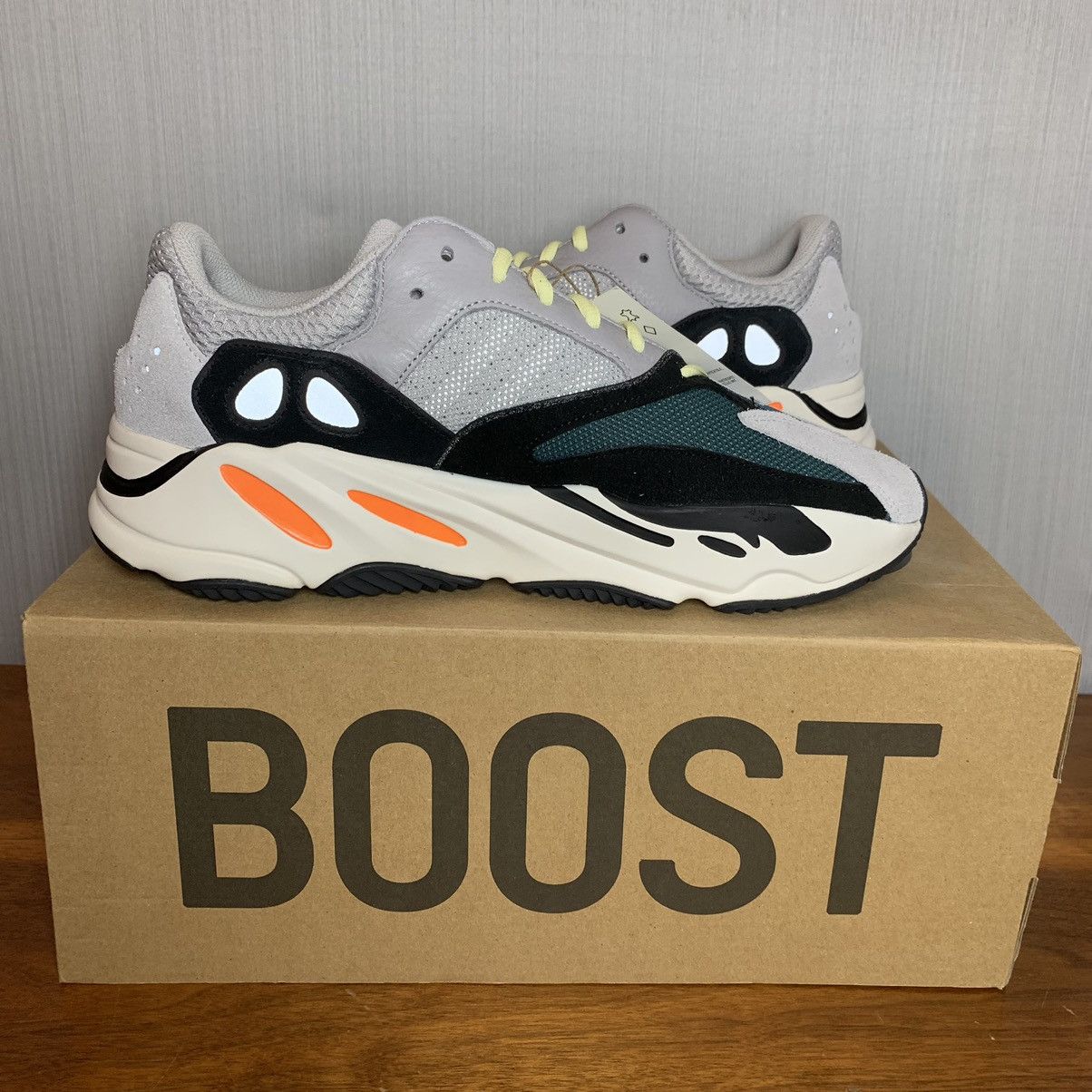 Adidas Yeezy 700 Boost Wave Runner Size US 11 / EU 44 - 13 Thumbnail