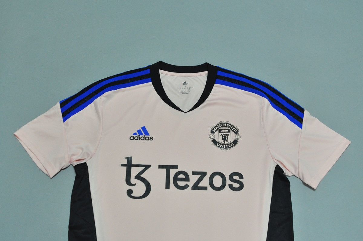 Adidas Manchester United Adidas Soccer Jersey T shirt 2022 Size US S / EU 44-46 / 1 - 3 Thumbnail
