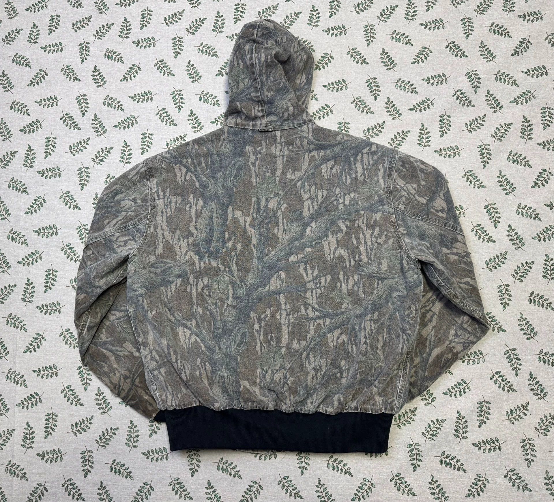 Carhartt Vintage Carhartt JR345 Camo Hooded Work Jacket L Size US L / EU 52-54 / 3 - 5 Thumbnail