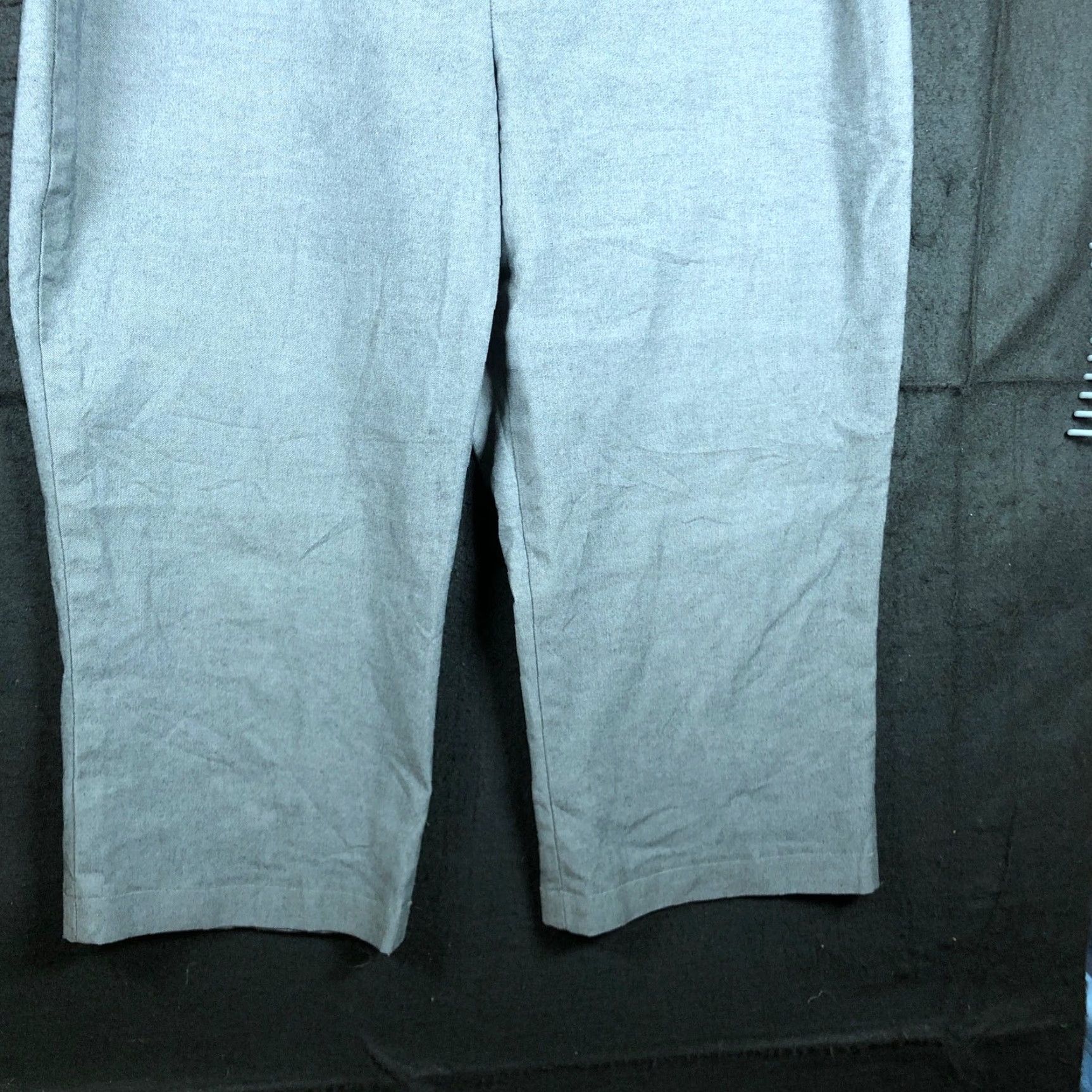 Banana Republic Banana Republic Womens Pants Gray Martin Fit Capris Stretch 14 Long Tall Regular Straight 14 Tall Womens Capris Gray Stretch Banana Republic Pants Size 24" / US 00 / IT 34 - 3 Thumbnail