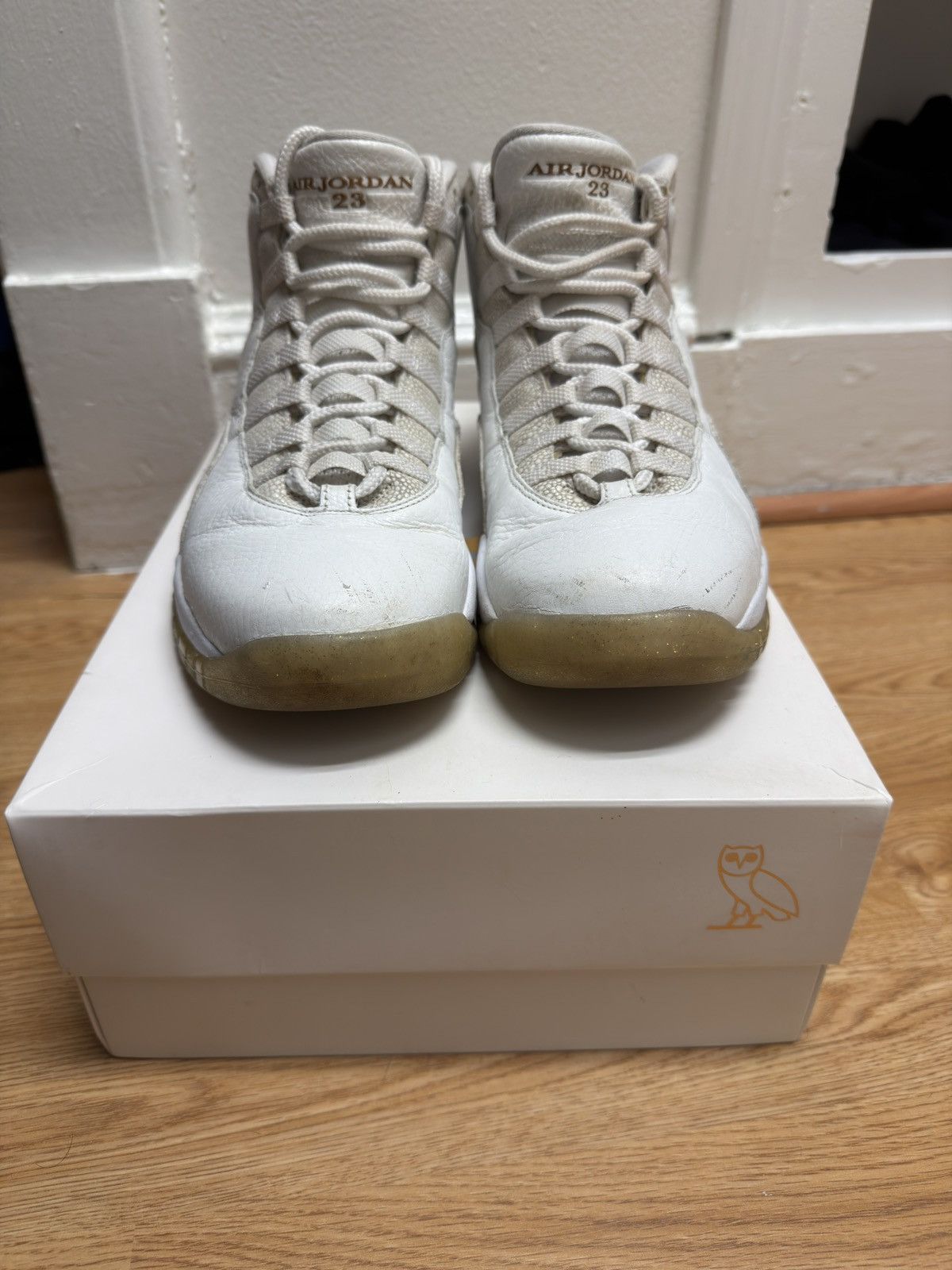 Jordan Brand × October's Very Own Jordan 10 Retro OVO Size US 10.5 / EU 43-44 - 2 Thumbnail