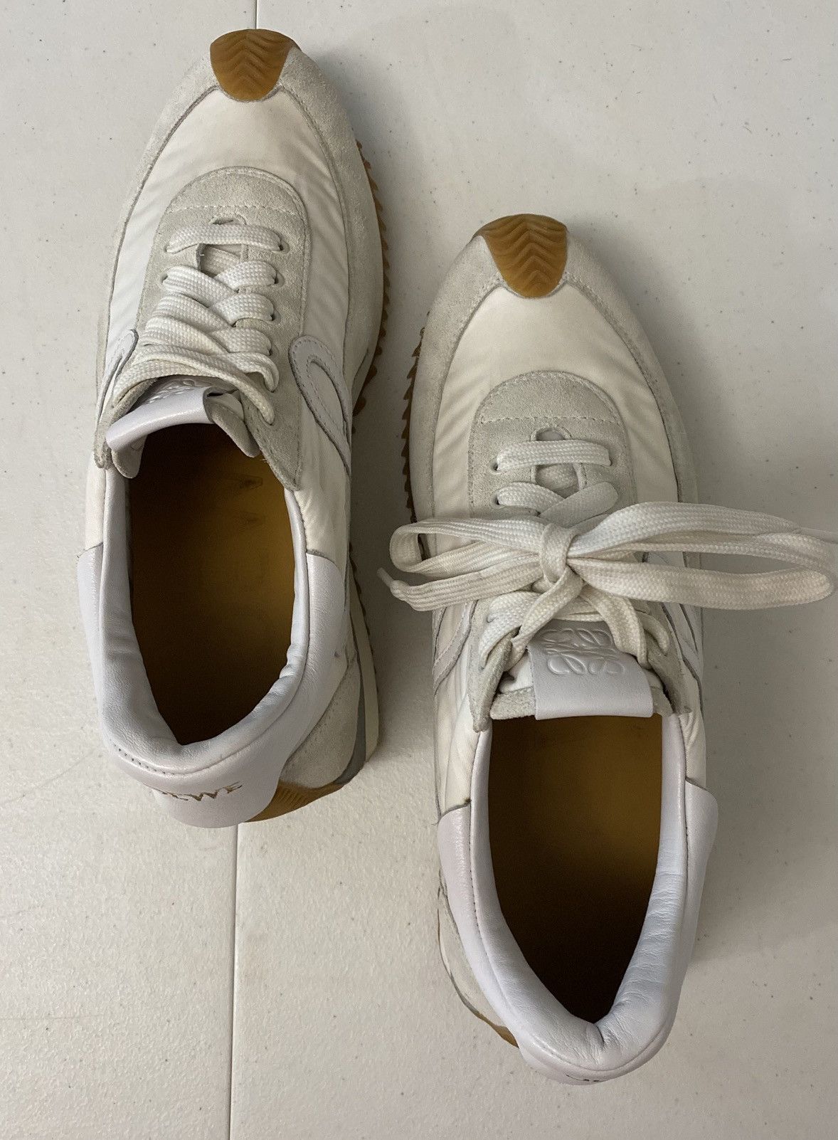 Loewe Loewe 🇮🇹 Flow Retro Runner Sneakers White Techno Suede 9 US Size US 9 / IT 39 - 15 Thumbnail