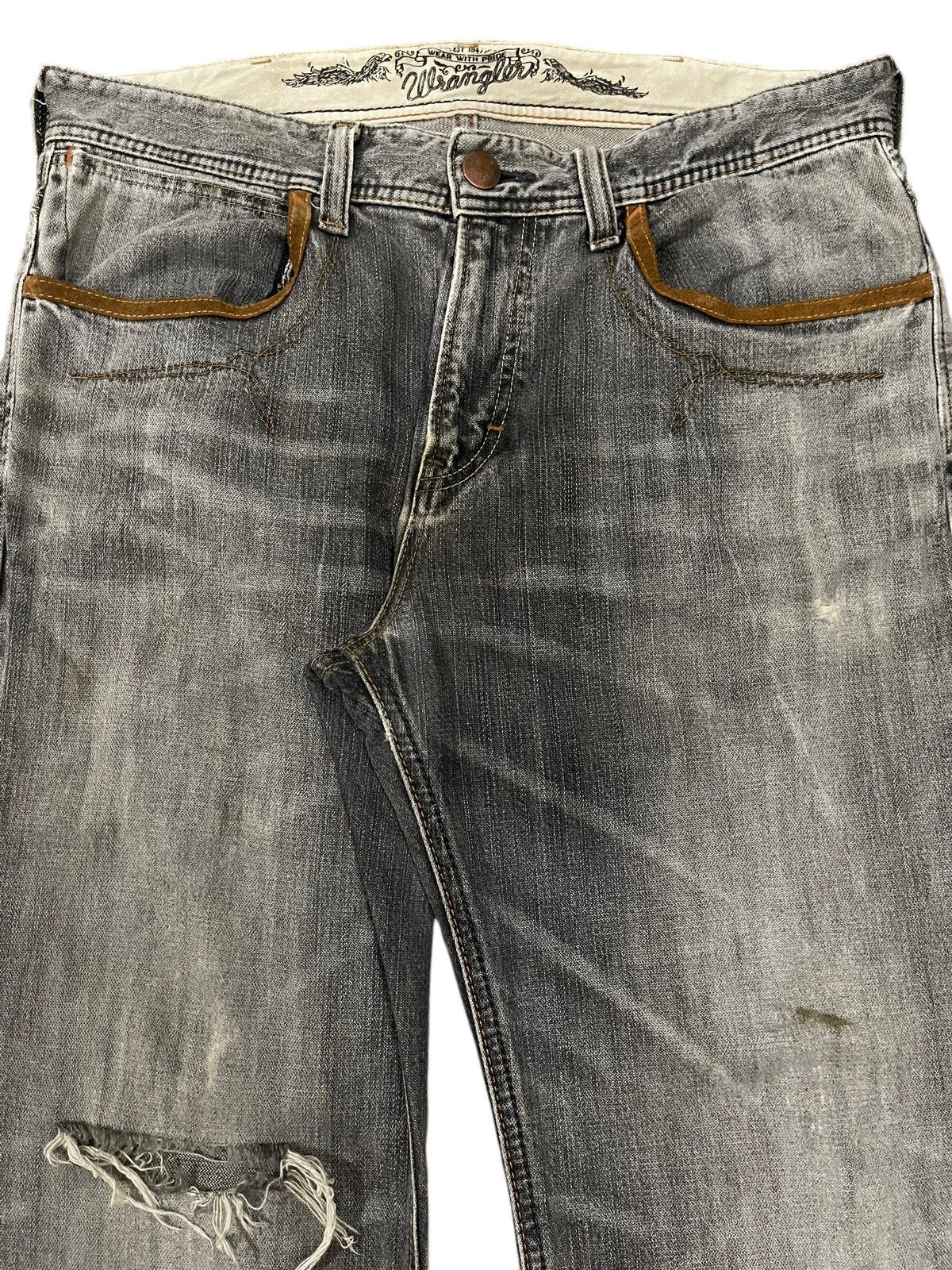 Wrangler Vintage 90s Wrangler Faded Wash Distressed Wide Leg Jeans Size US 34 / EU 50 - 4 Thumbnail