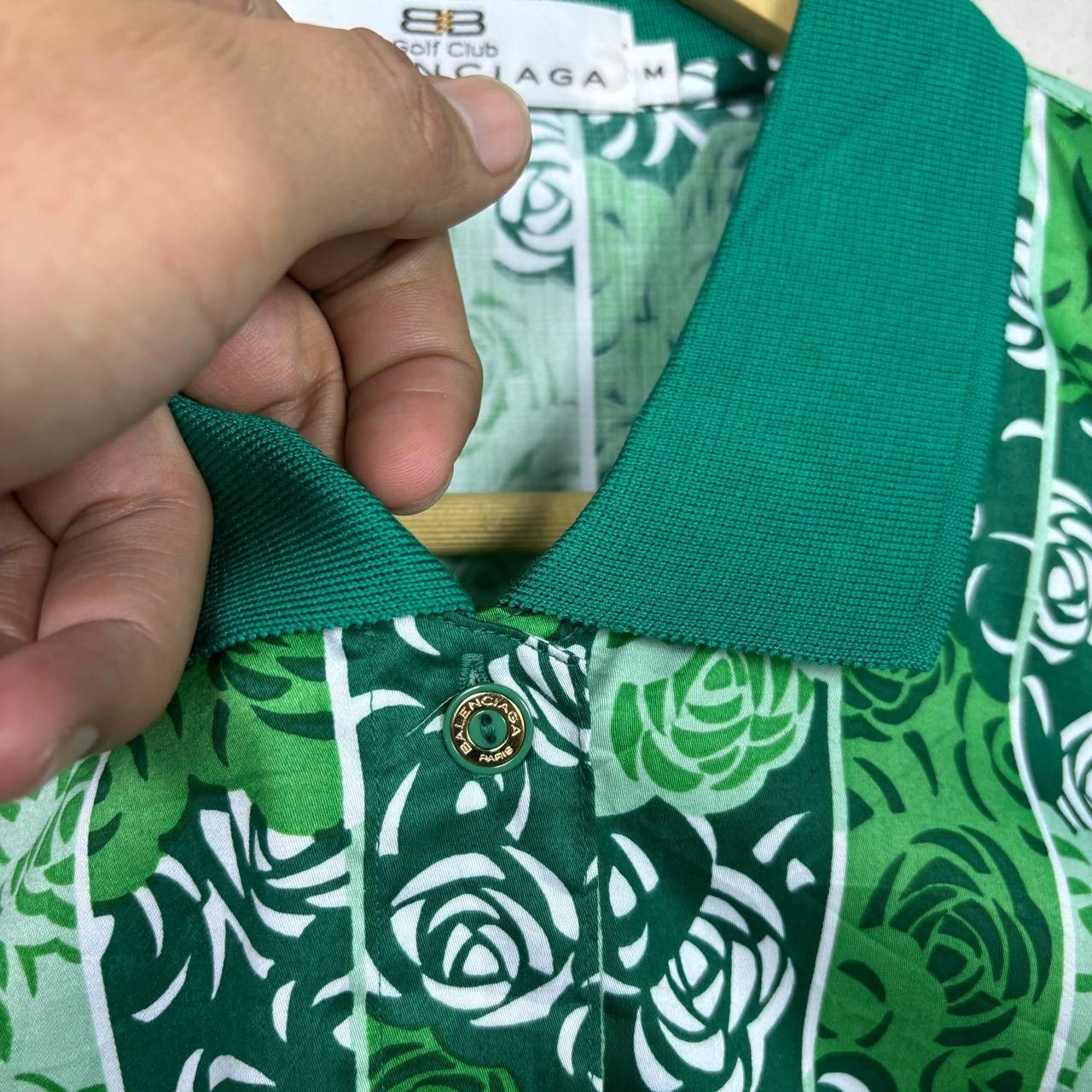 Balenciaga Vintage Balenciaga Golf Club Floral Shirt Green Size M Size US M / EU 48-50 / 2 - 7 Thumbnail