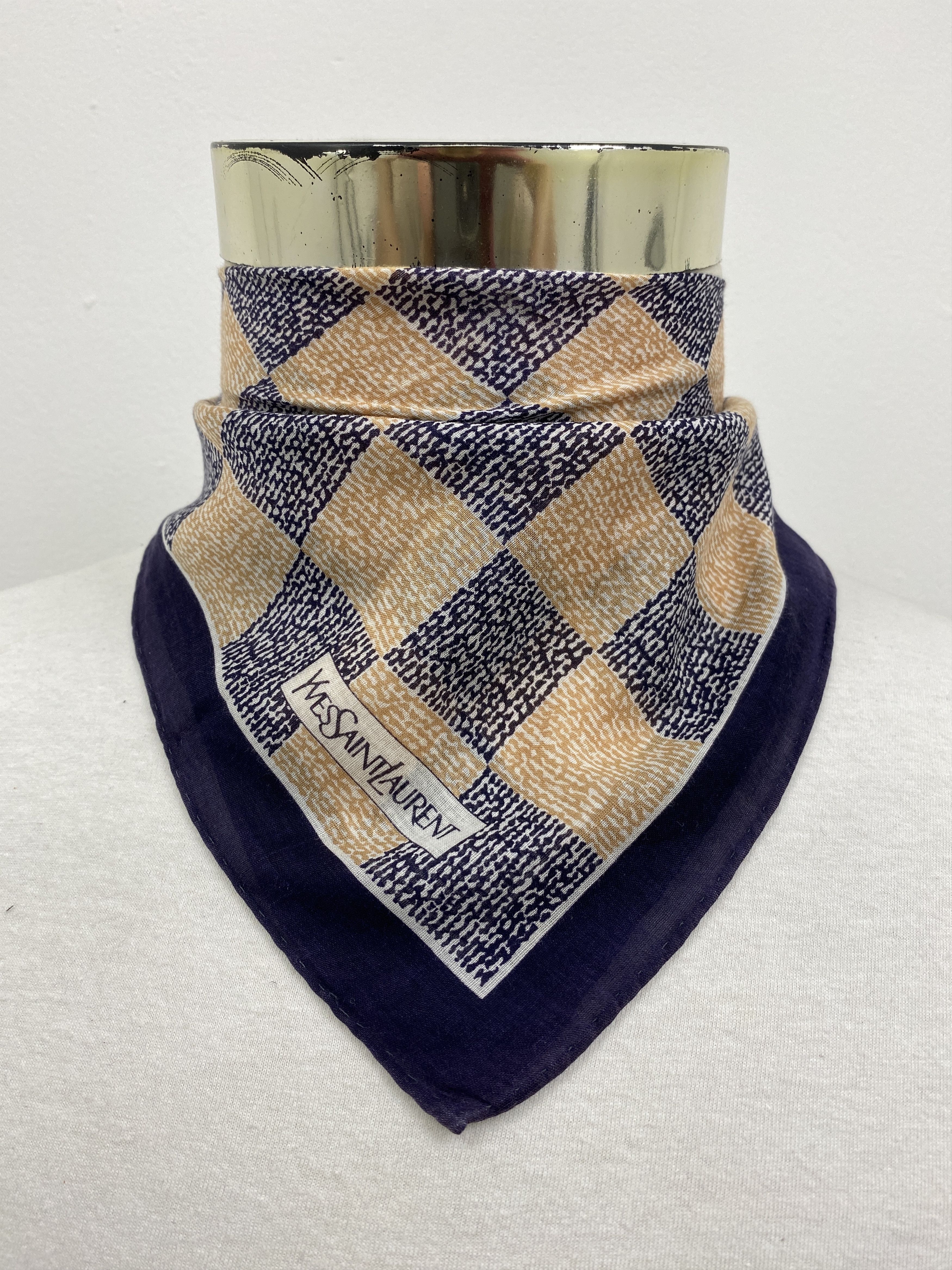 Vintage Yves Saint Laurent Handkerchief / Neckerchief HKC0494 Size ONE SIZE - 2 Thumbnail