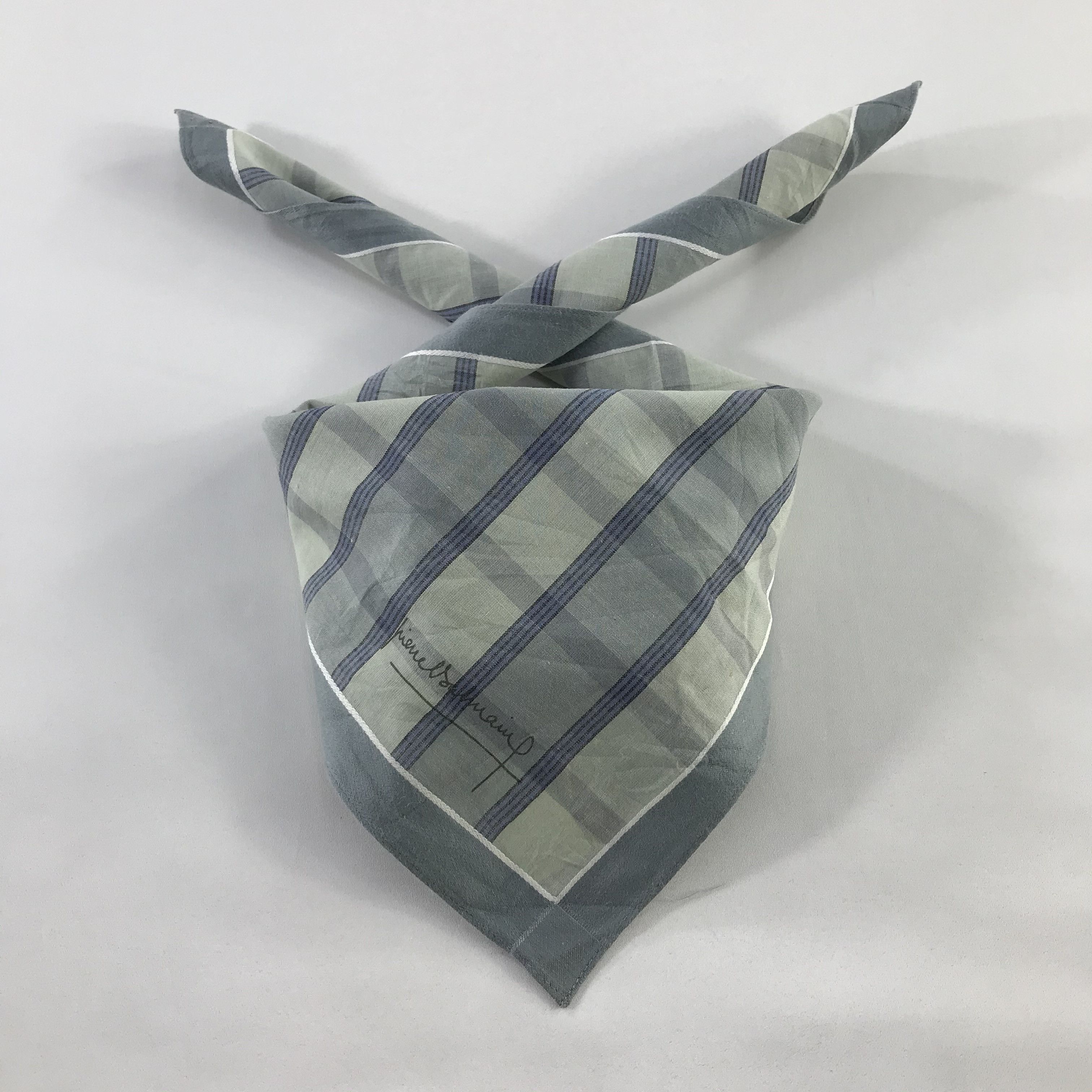 Pierre Balmain × Vintage Pierre Balmain Bandana / Handkerchief / Neckerchief - S1165 Size ONE SIZE - 3 Thumbnail