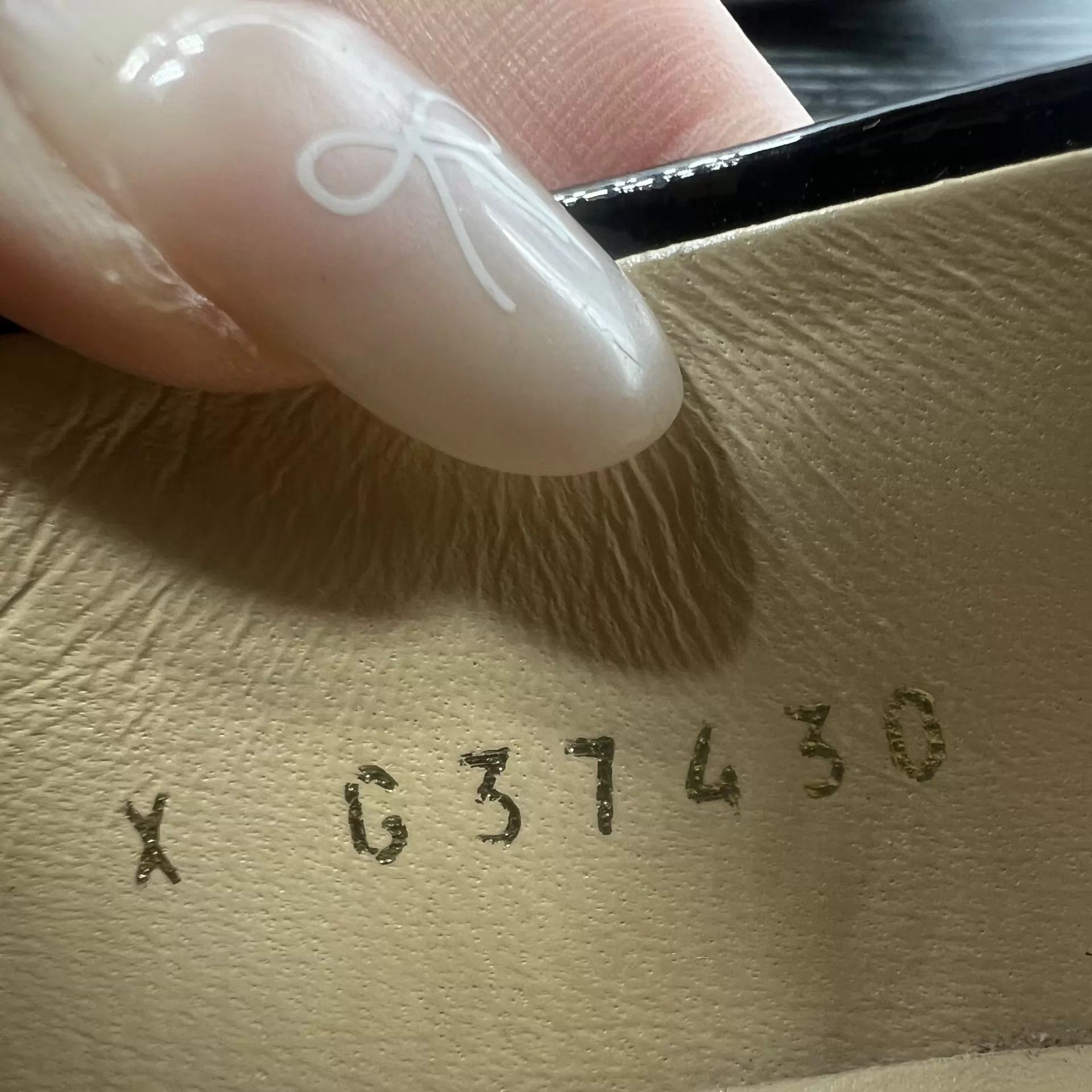 Chanel Chanel Patent Logo Loafer 35.5 Worn 2x With Box Size US 5 / IT 35 - 7 Thumbnail