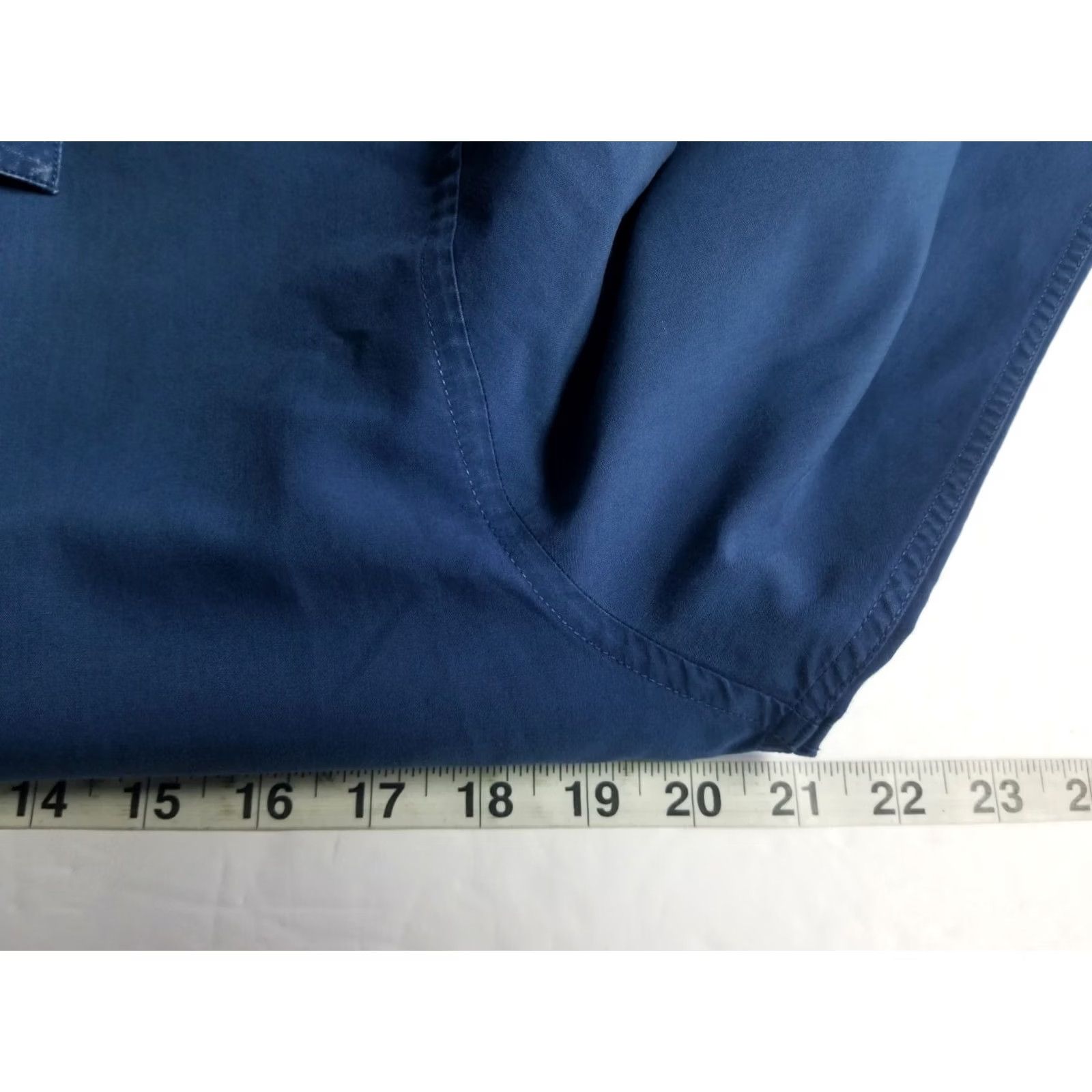 H&M H&M Easy Iron Mens Button-Down Blue Shirt Size M Regular Collared Cotton Blend Long Sleeve Button-Up Classic Size US M / EU 48-50 / 2 - 4 Thumbnail