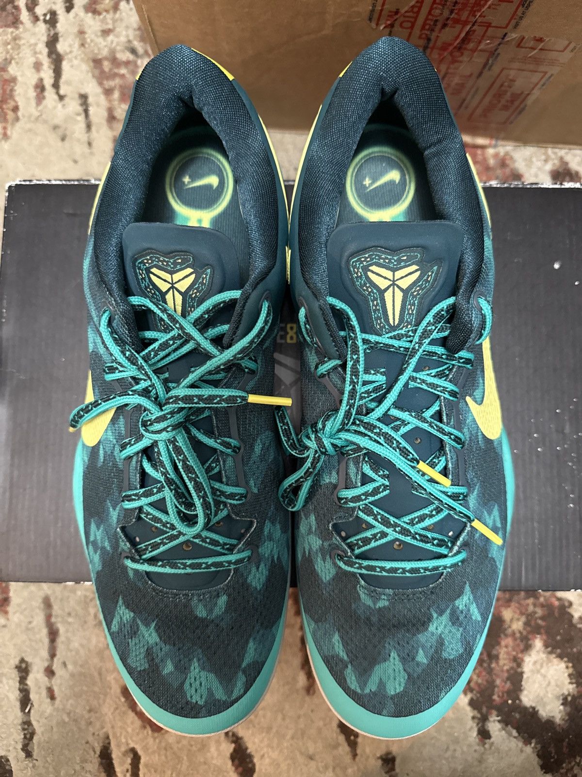 Nike Nike Kobe 8+ Supernatural System+ NEW IN BOX!! Size US 12 / EU 45 - 7 Thumbnail