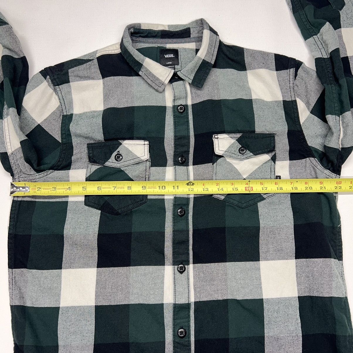 Vans Vans Flannel Shirt Green Plaid Button Up Tailored Fit Skate Size US L / EU 52-54 / 3 - 16 Thumbnail