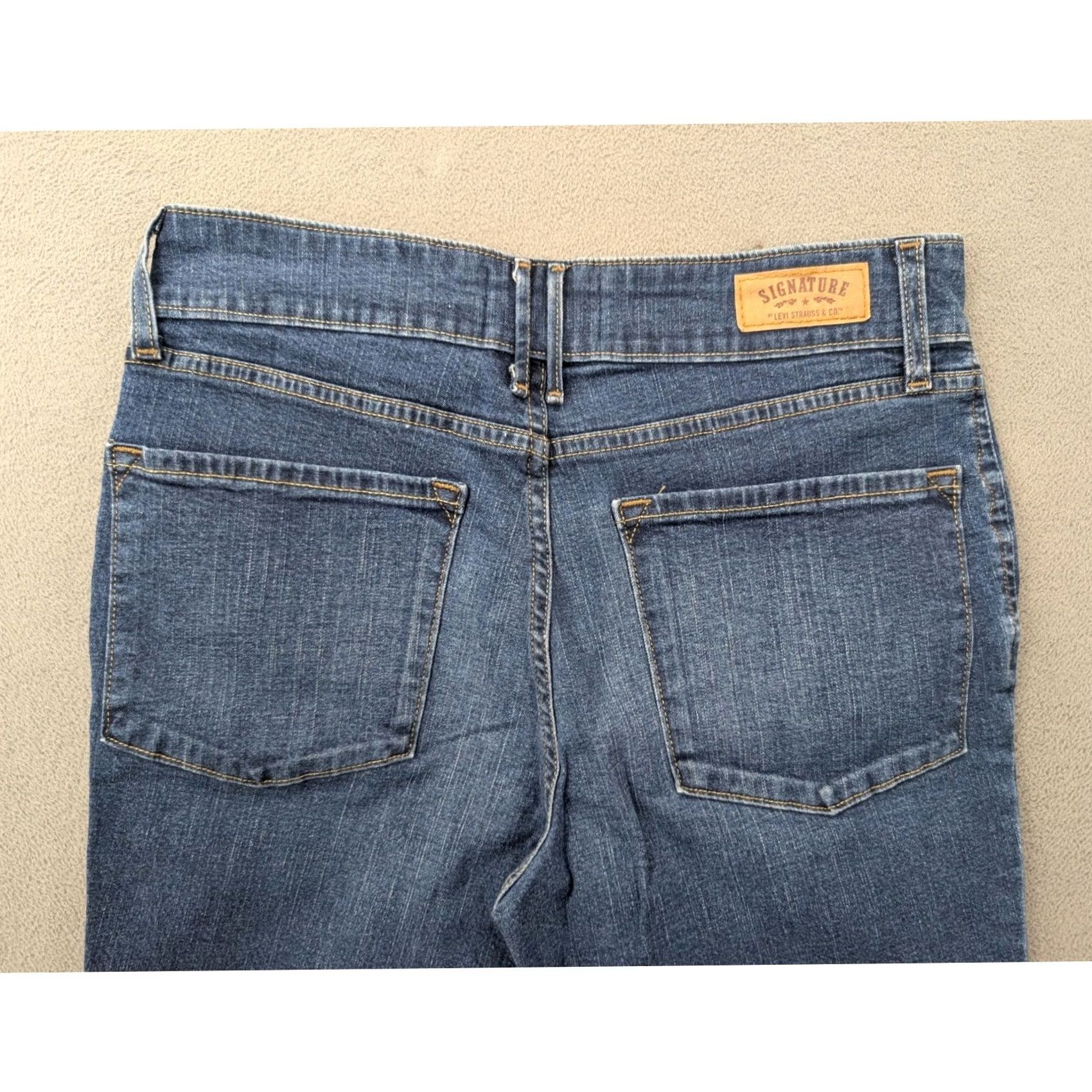 CO Signature by Levi Strauss & Co Capri Pants Womens Size 8 Denim Capri Pants Blue Mid-Rise Comfort Pockets Stretch Casual Capris Size 30" / US 8 / IT 44 - 7 Thumbnail