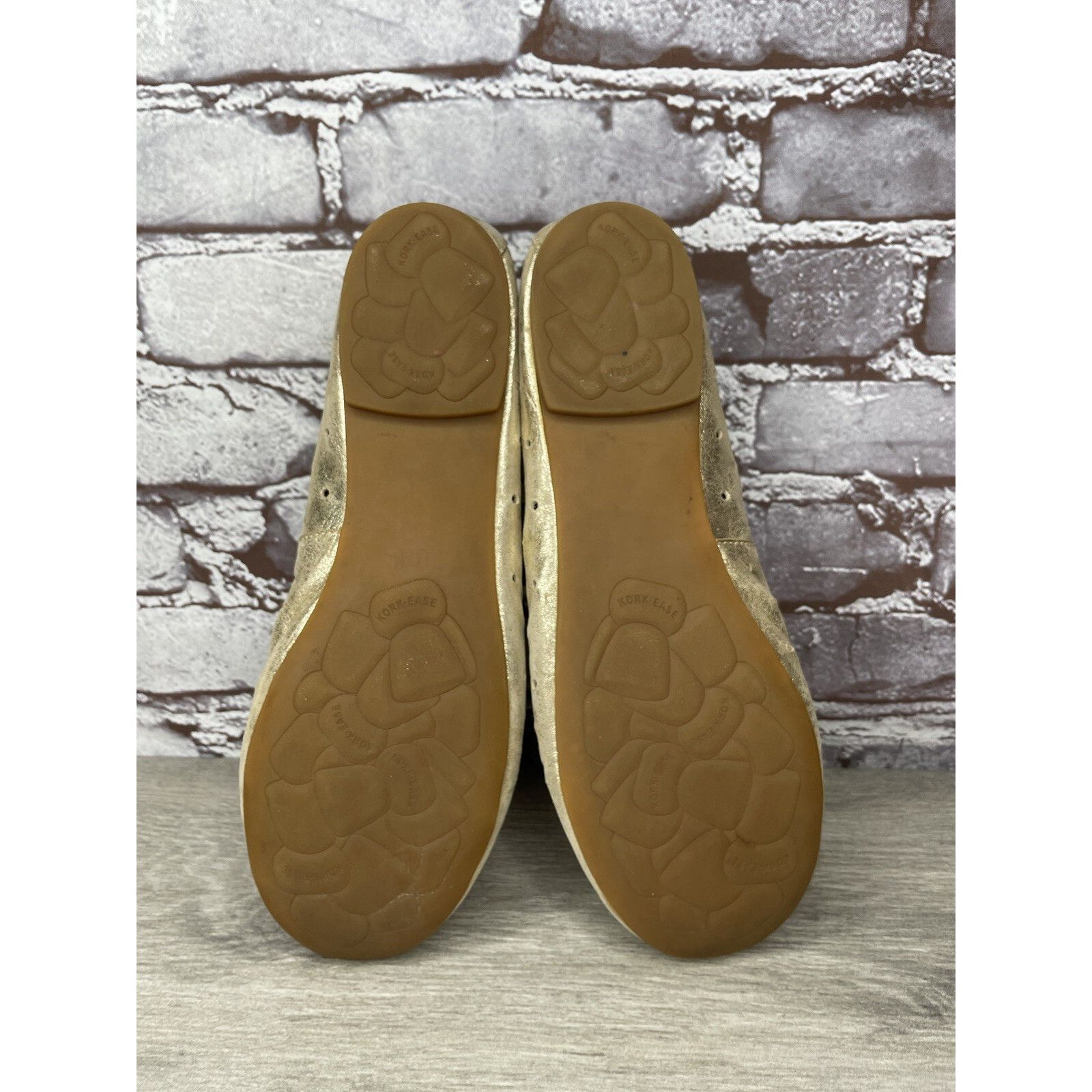 AFFXWRKS Kork Ease Metallic Gold Leather Perforated Ballet Flats Shoe Size US 11 / IT 41 - 22 Thumbnail