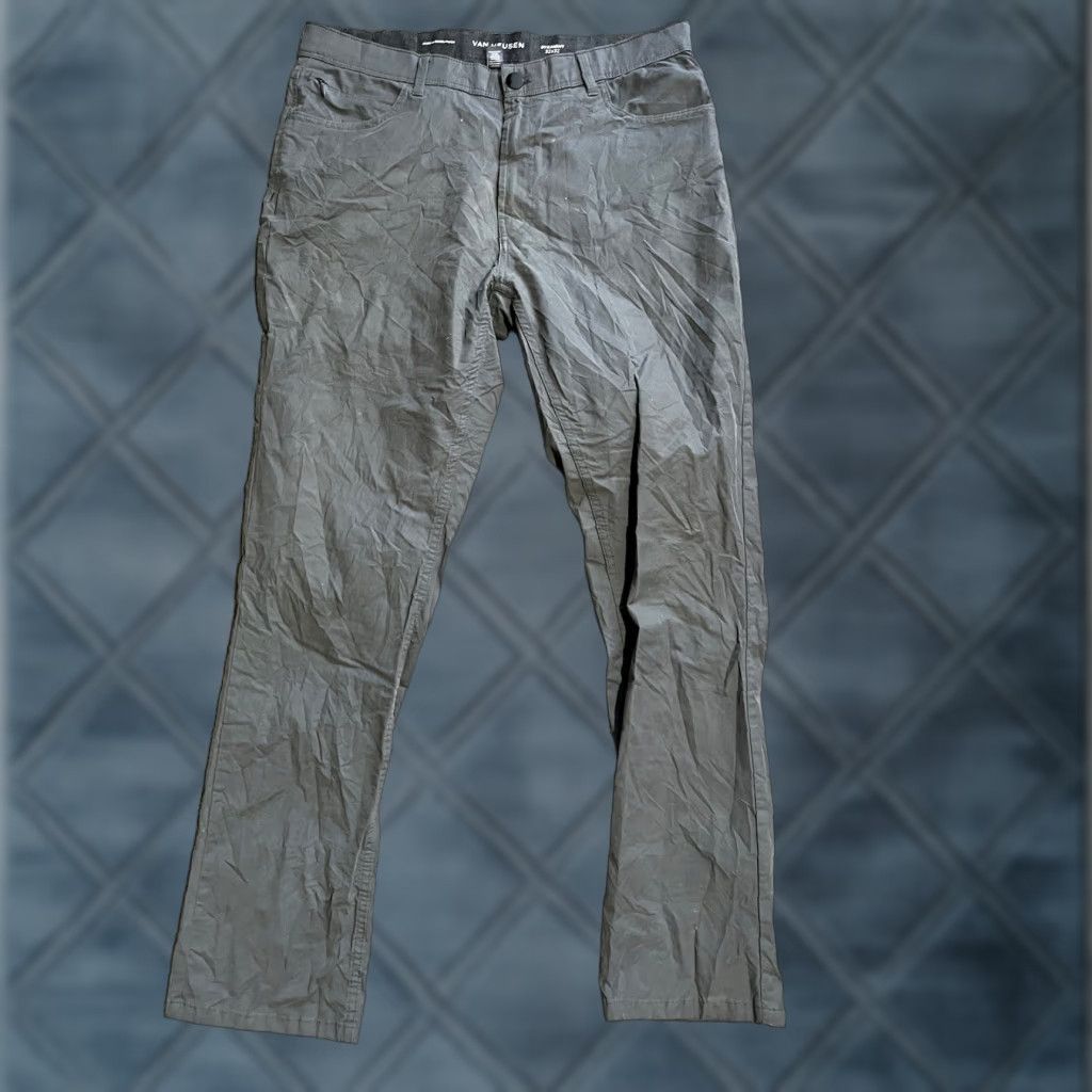 Van Heusen van Heusen Men's Pants Gray Chino Flat Front Straight Leg 32x32 Size US 32 / EU 48 - 1 Thumbnail