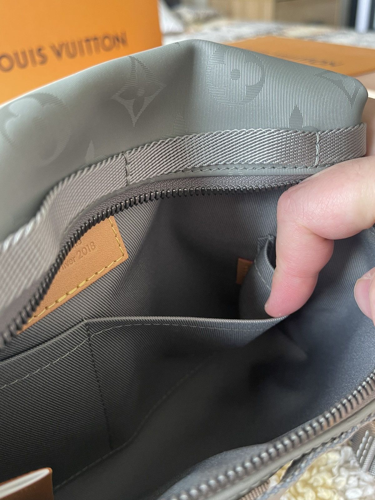 Louis Vuitton Louis Vuitton x Kim Jones Titanium Messenger Bag Size ONE SIZE - 9 Thumbnail