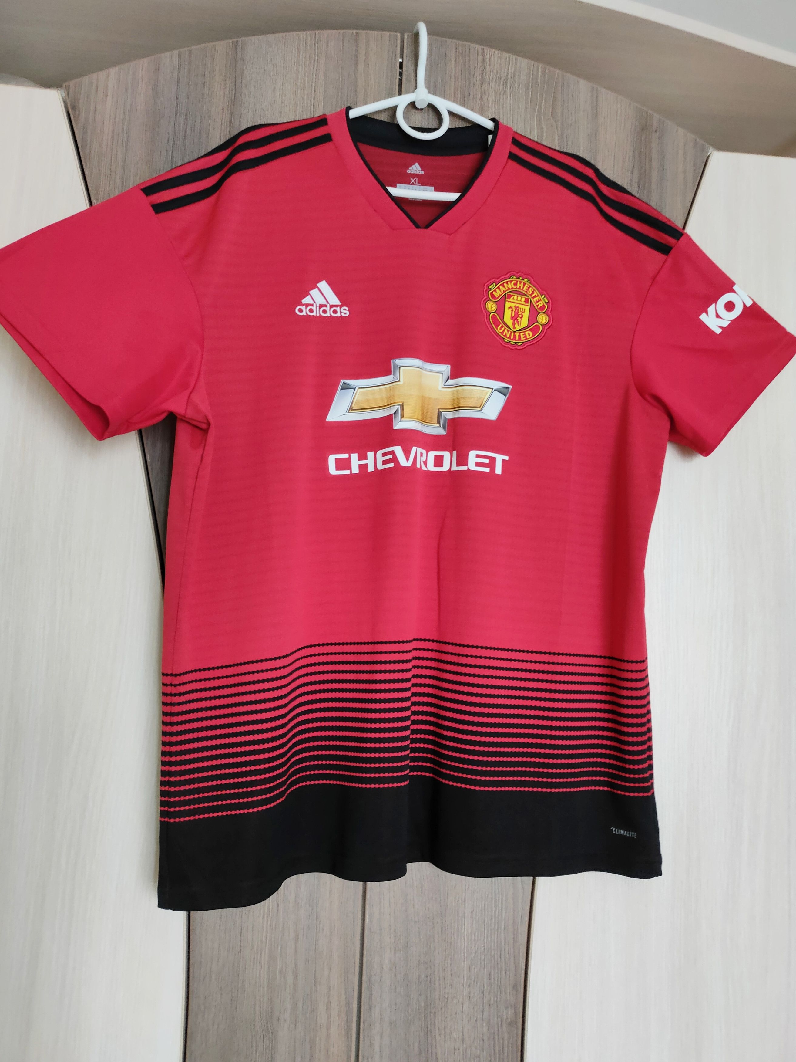 Adidas Adidas Manchester United Soccer Jersey James Football TShirt Size US XL / EU 56 / 4 - 1 Thumbnail