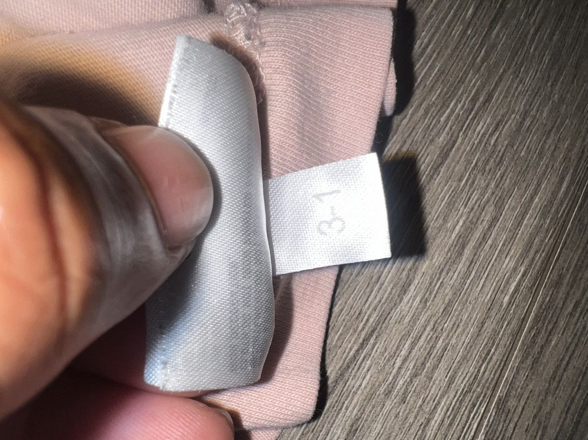 Kaws × Uniqlo Kaws x Uniqlo 2019 Collab Size US L / EU 52-54 / 3 - 4 Thumbnail