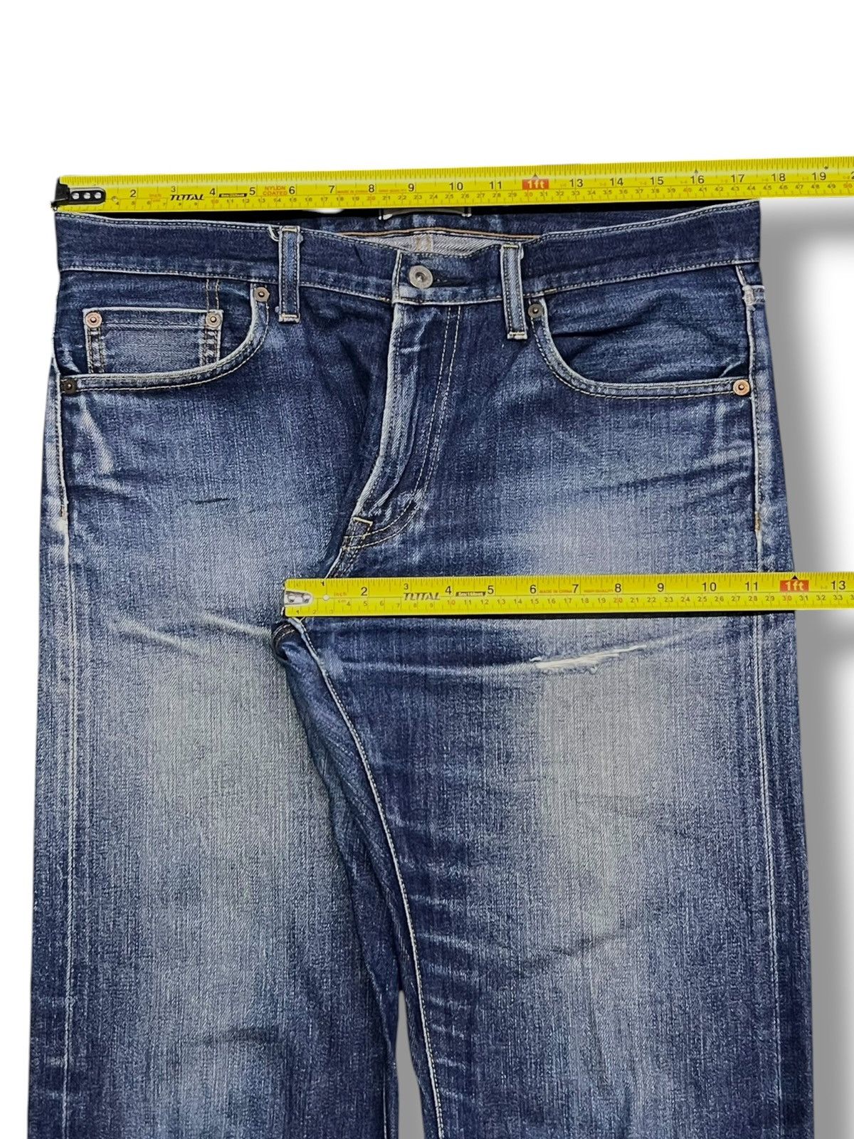Uniqlo Vintage Uniqlo Selvedge Denim Japan - Faded Wash, Distressed Size US 34 / EU 50 - 14 Thumbnail