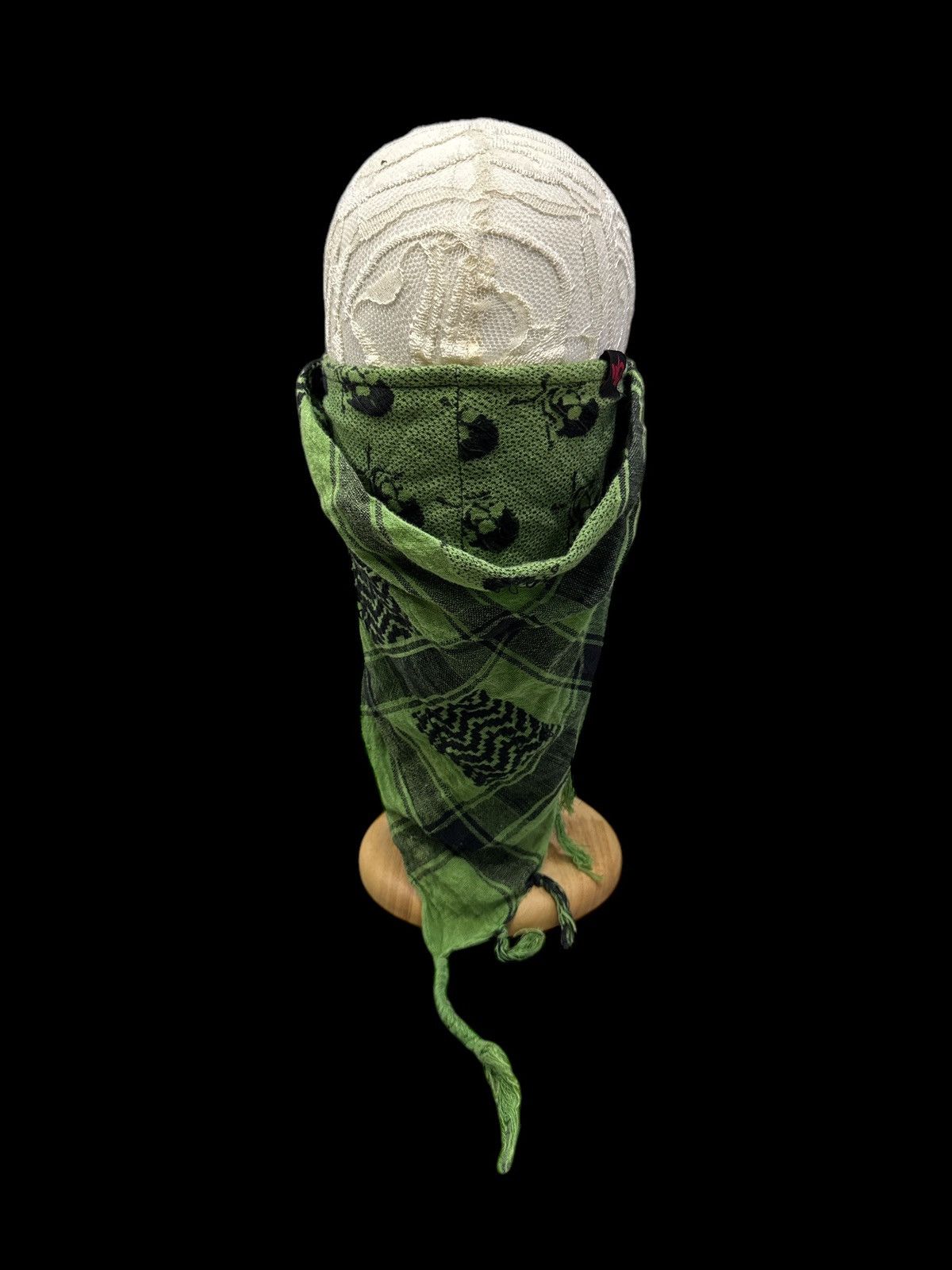 Other SKULLS MOTIVE KEFFIYEH SHEMAGH ARABIC STYLE MASK Size ONE SIZE - 3 Thumbnail