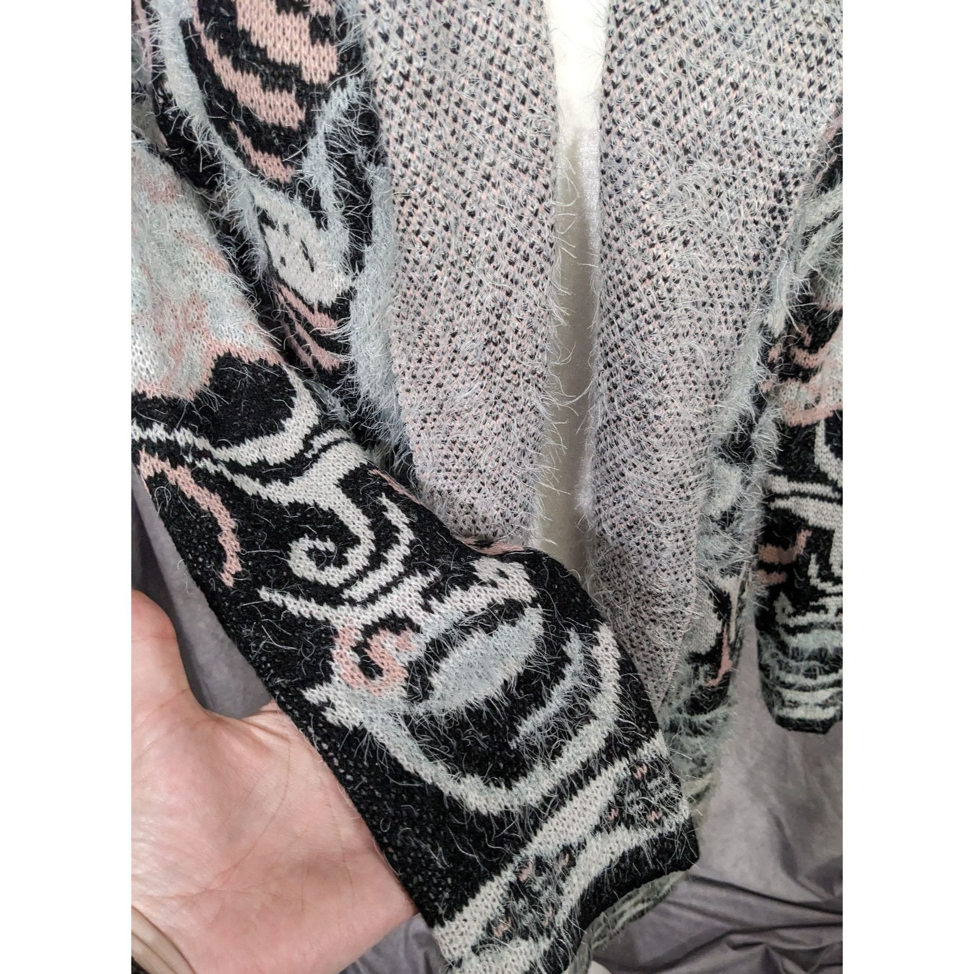 Other Abstract Fluffy Hooded Cardigan by Vertigo Size M / US 6-8 / IT 42-44 - 9 Thumbnail